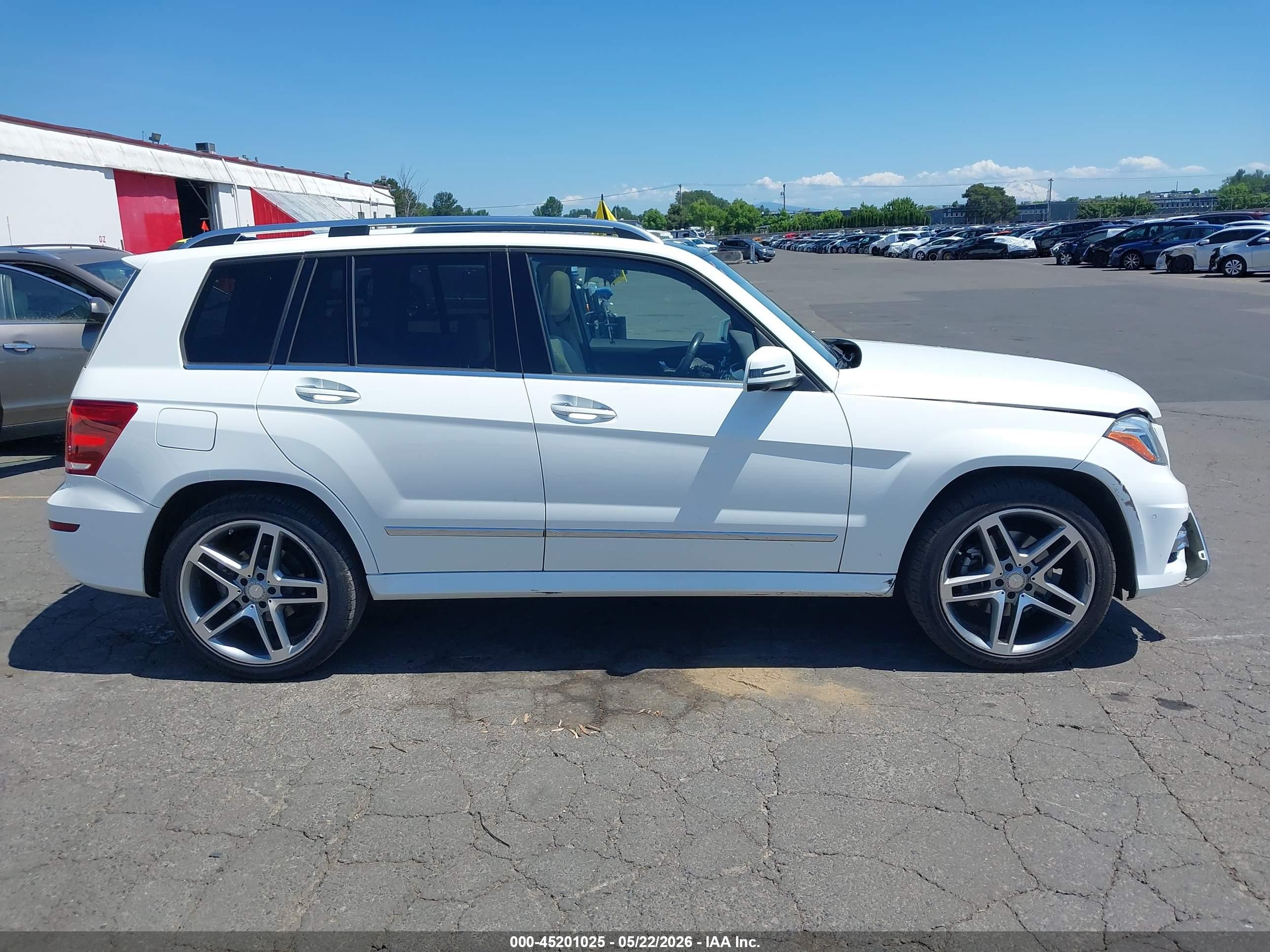 2014 Mercedes-benz Glk 350 4matic White vin: WDCGG8JB9EG177910
