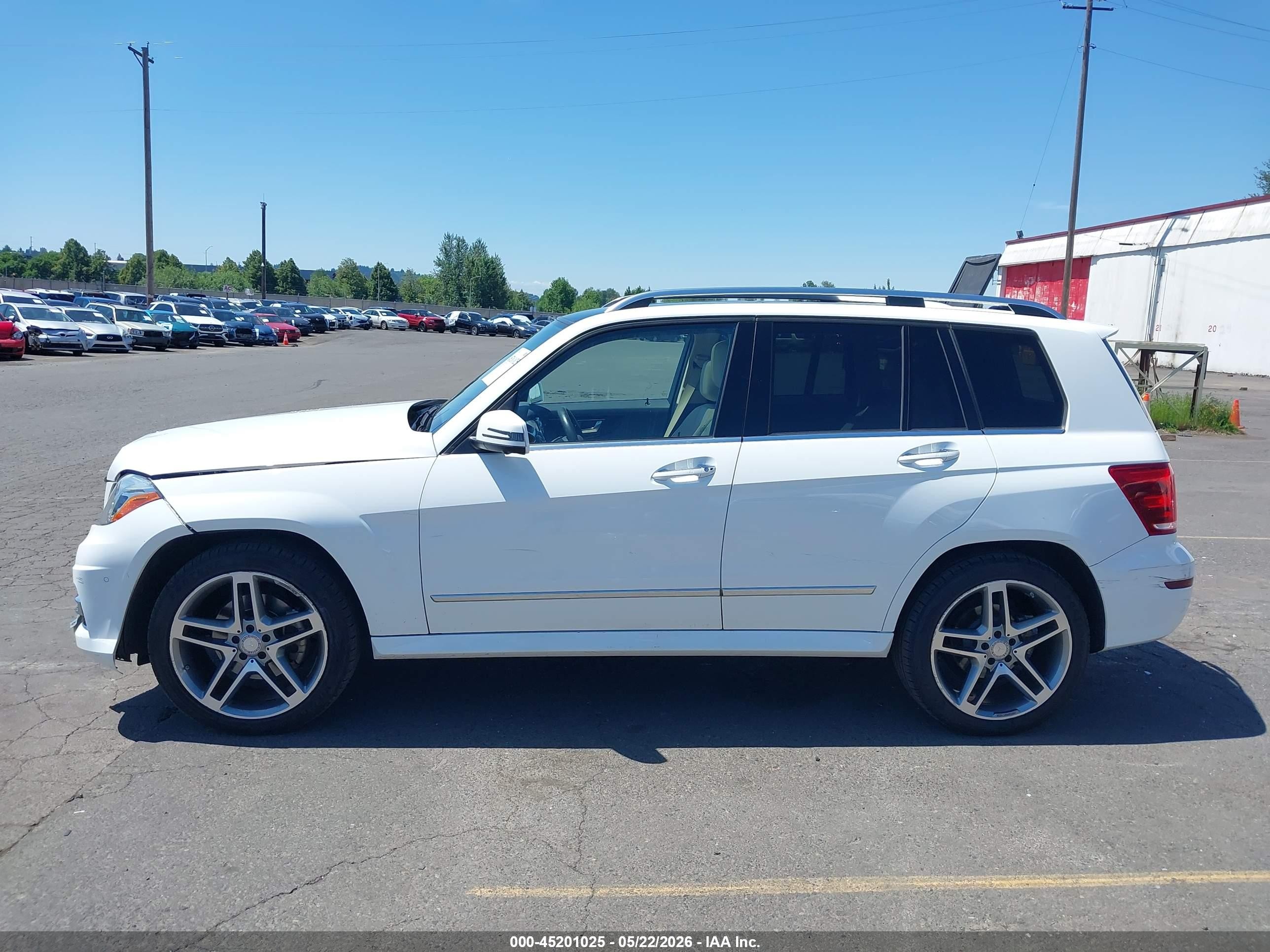 2014 Mercedes-benz Glk 350 4matic White vin: WDCGG8JB9EG177910