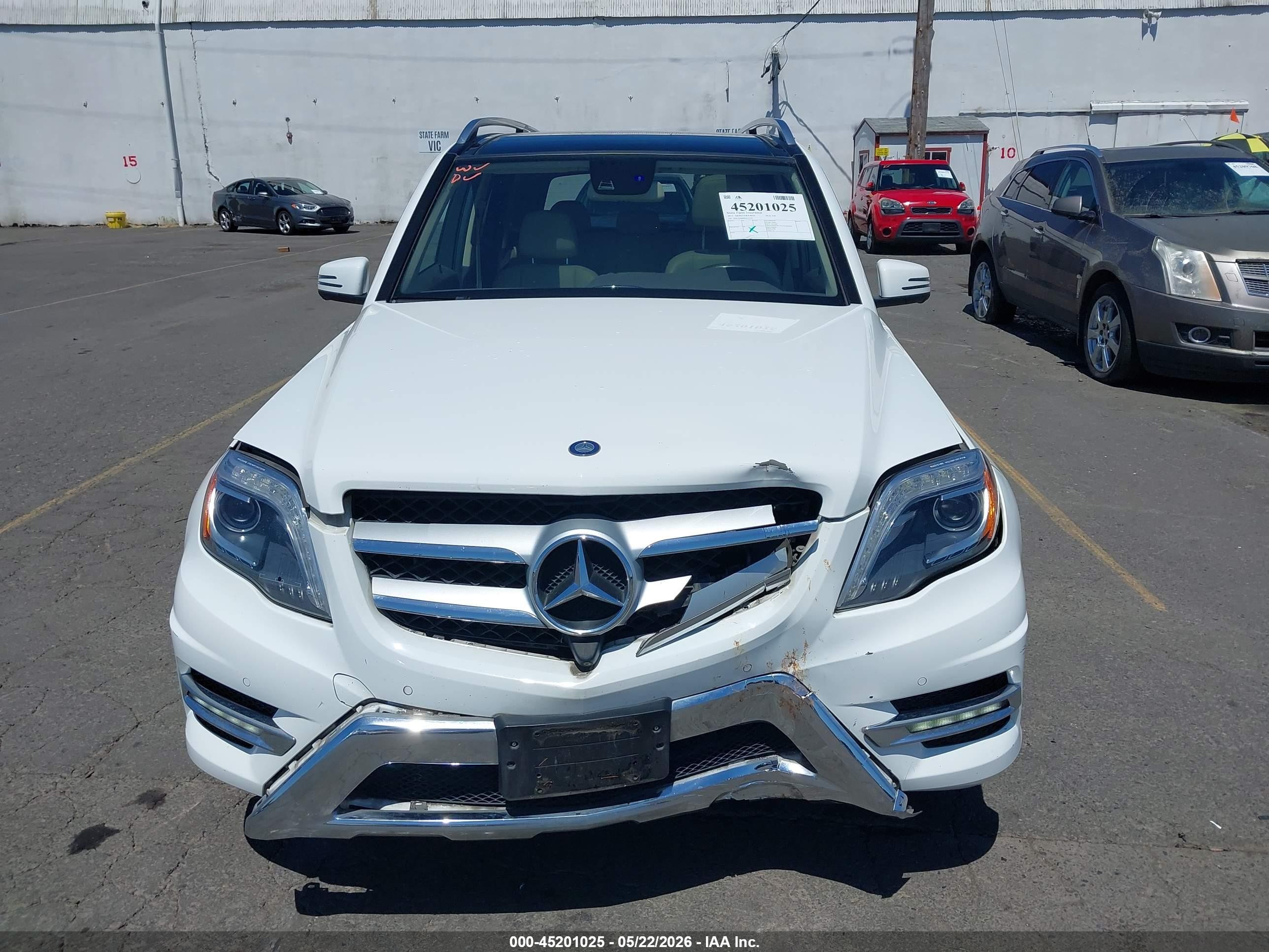 2014 Mercedes-benz Glk 350 4matic White vin: WDCGG8JB9EG177910