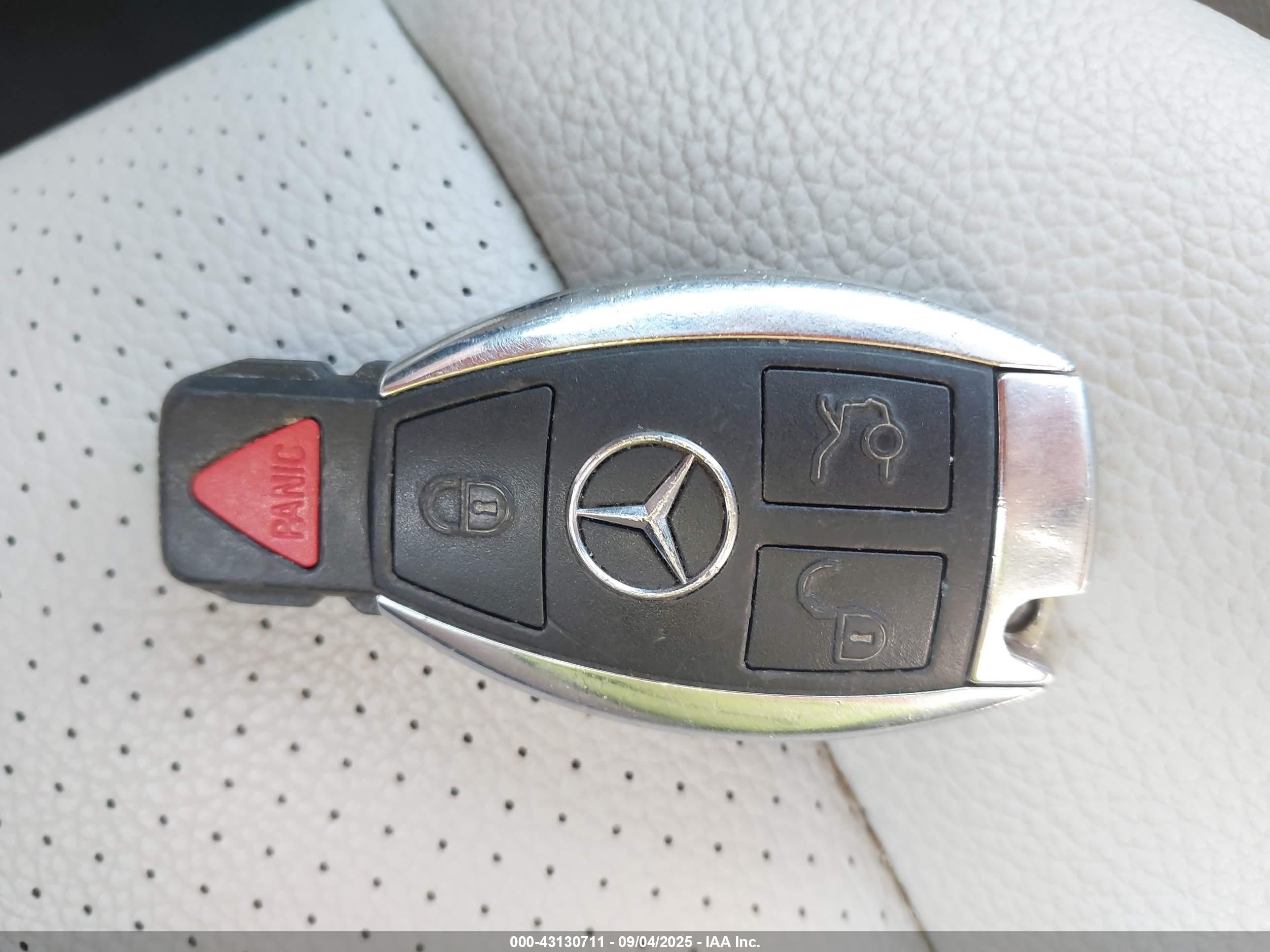 2014 Mercedes-benz Glk 350 4matic Silver vin: WDCGG8JB9EG219962
