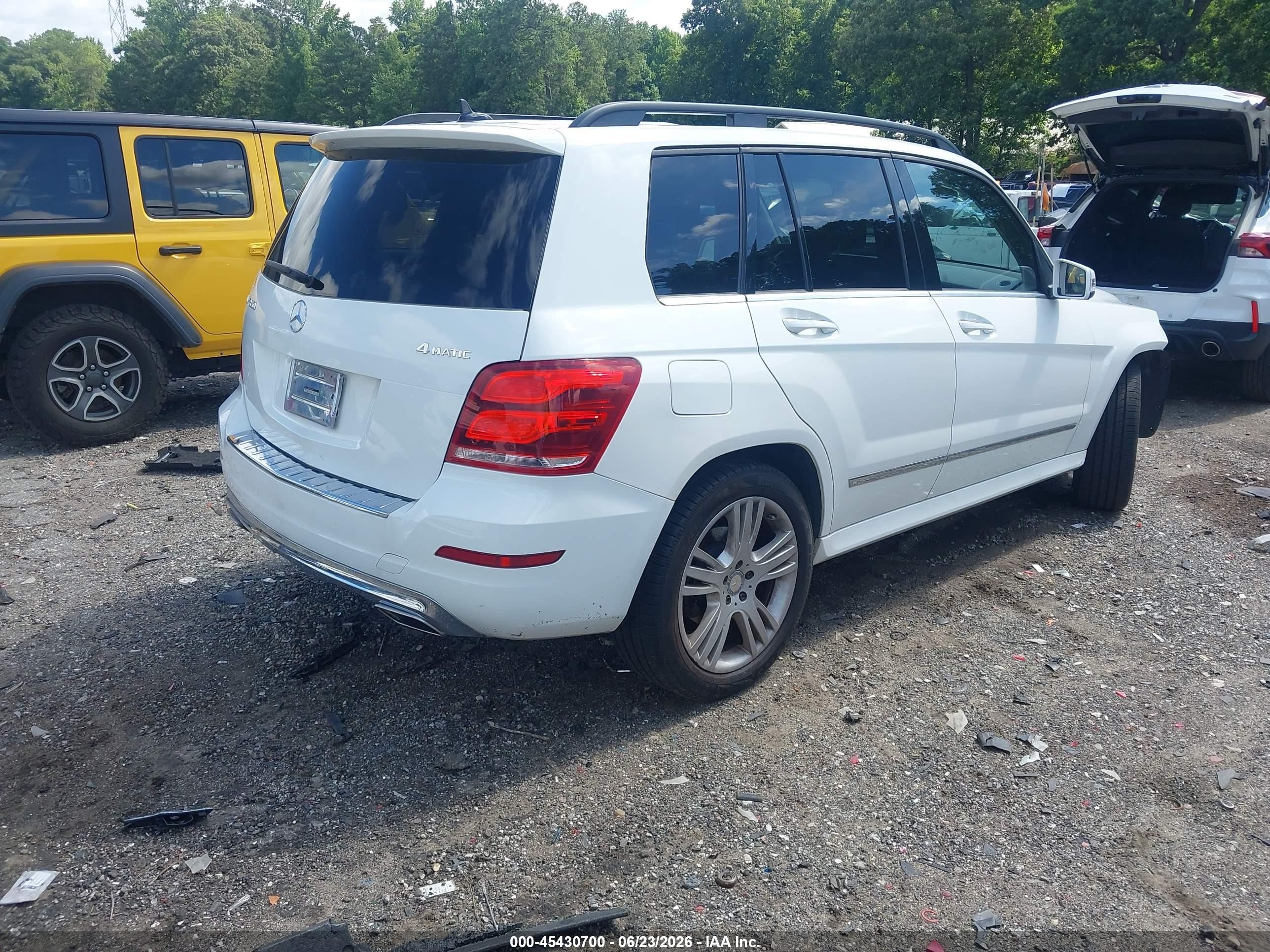 2014 Mercedes-benz Glk 350 4matic White vin: WDCGG8JB9EG289817