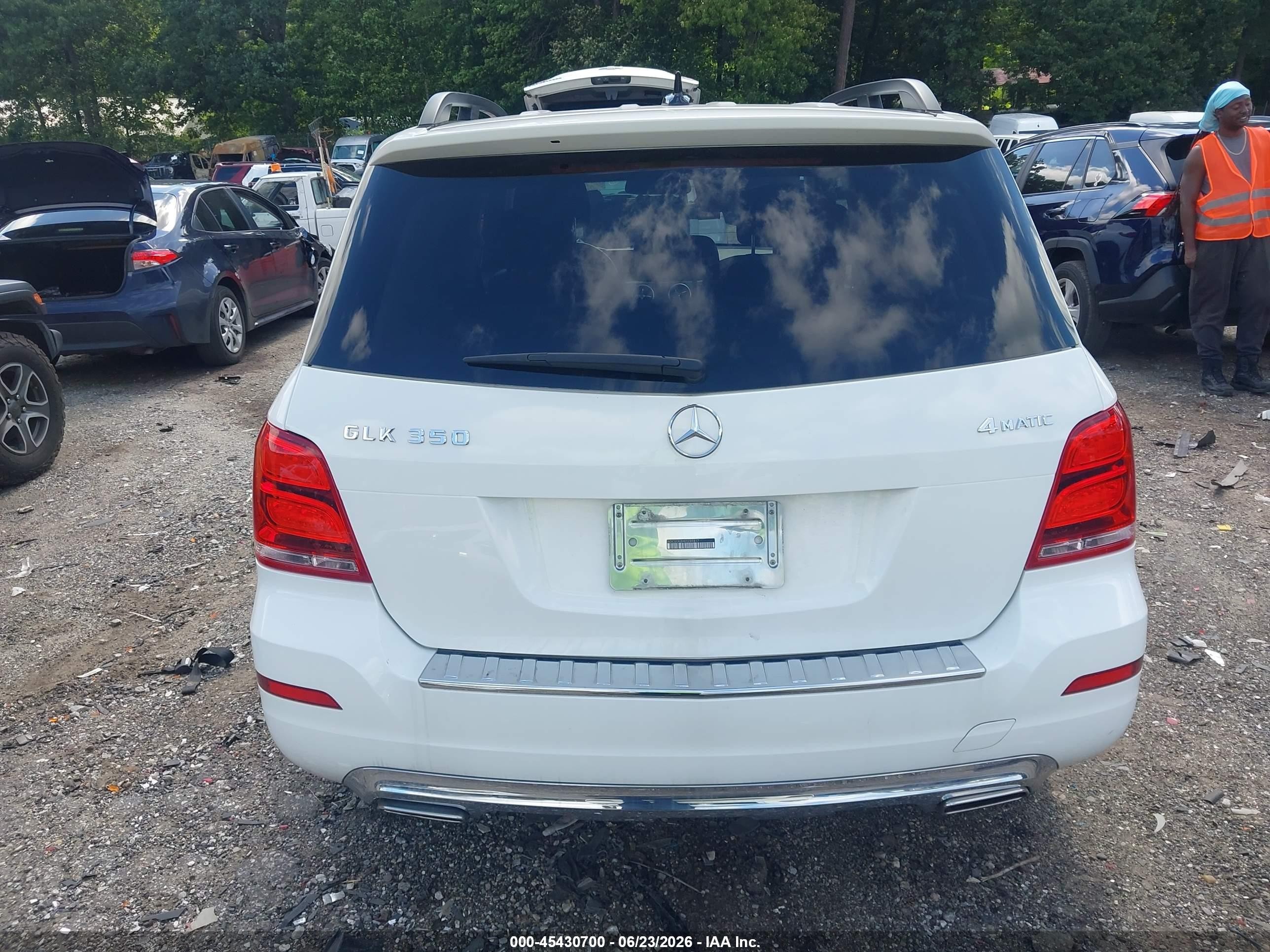 2014 Mercedes-benz Glk 350 4matic White vin: WDCGG8JB9EG289817