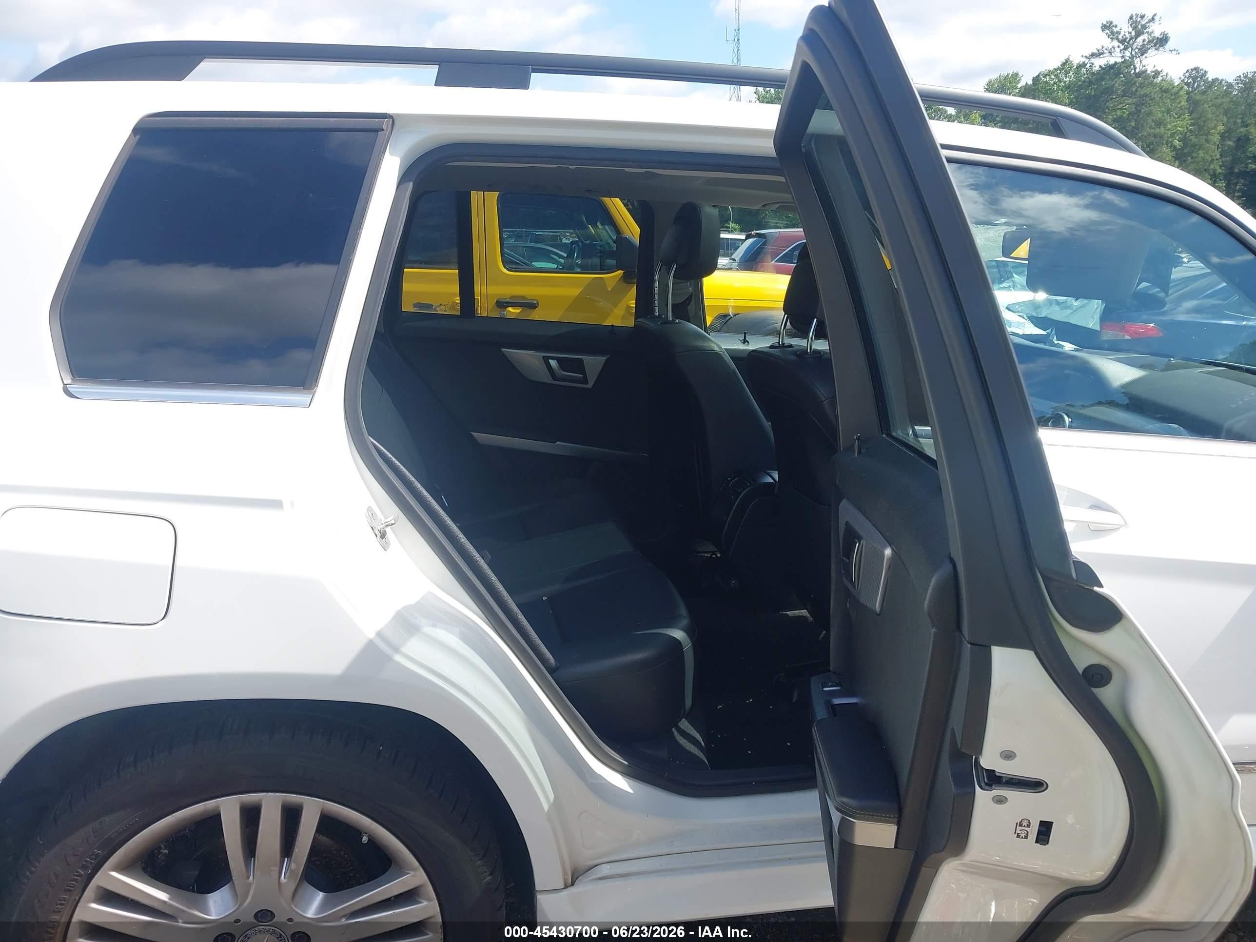 2014 Mercedes-benz Glk 350 4matic White vin: WDCGG8JB9EG289817