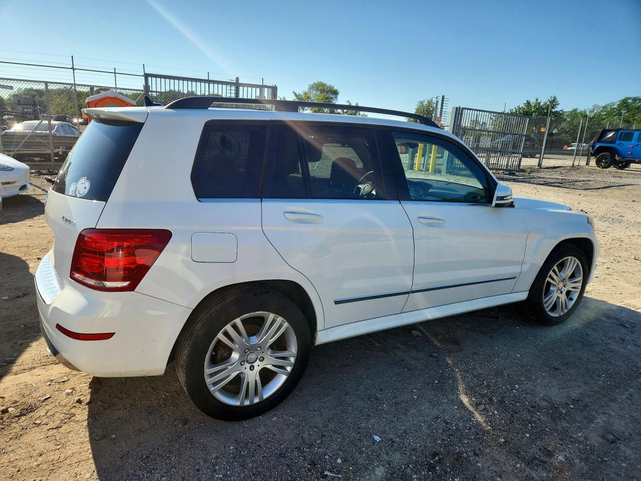 2015 Mercedes-benz Glk 350 4matic White vin: WDCGG8JB9FG339536
