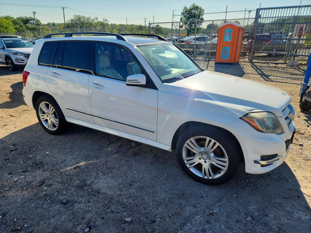 2015 Mercedes-benz Glk 350 4matic White vin: WDCGG8JB9FG339536