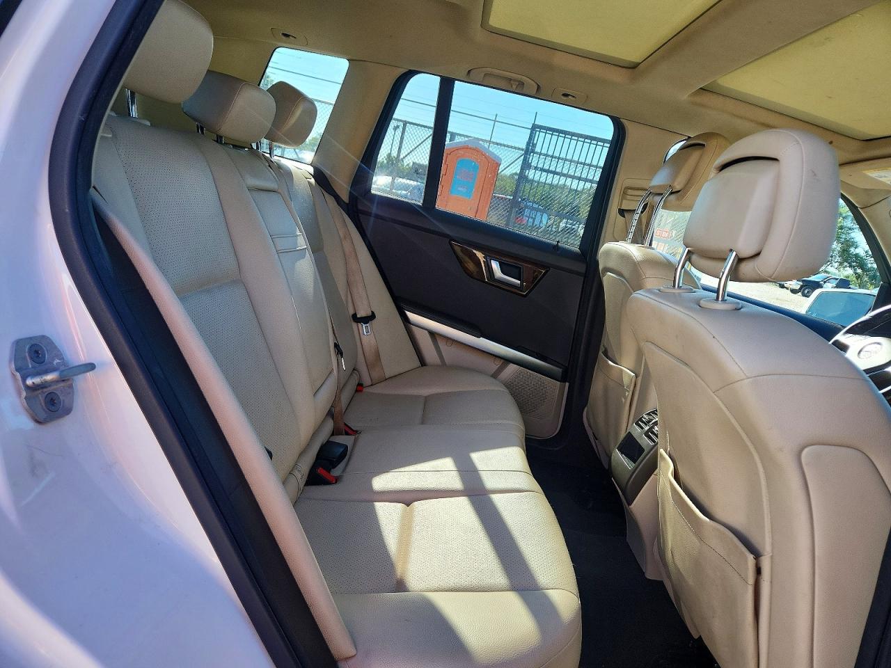 2015 Mercedes-benz Glk 350 4matic White vin: WDCGG8JB9FG339536