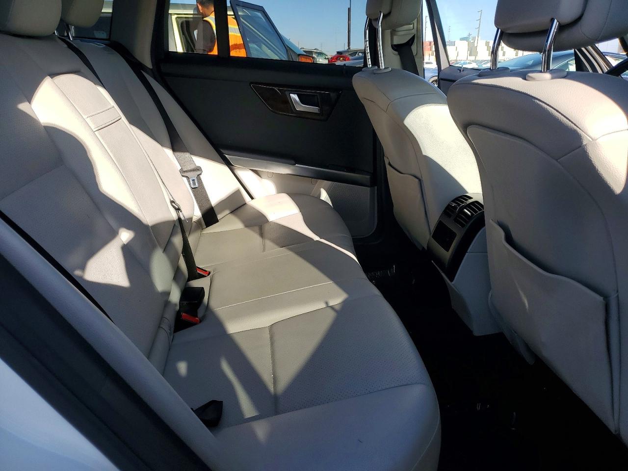 2013 Mercedes-benz Glk 350 4matic White vin: WDCGG8JBXDG045642