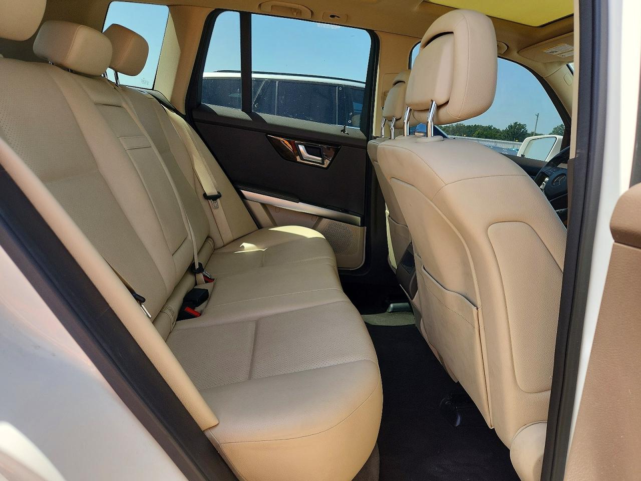 2014 Mercedes-benz Glk 350 4matic White vin: WDCGG8JBXEG308536