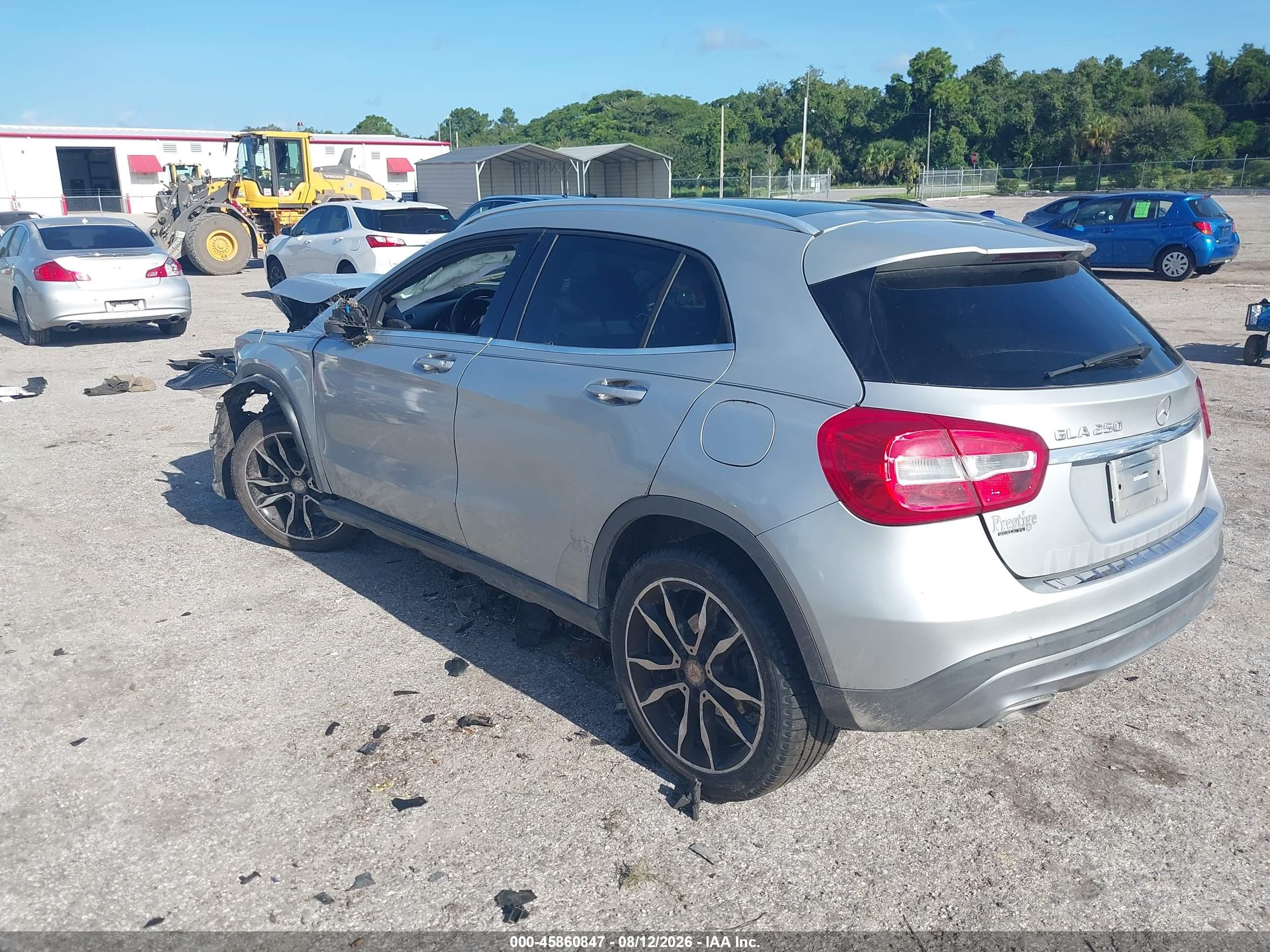 2015 Mercedes-benz Gla 250   Серебряный vin: WDCTG4EB0FJ135177
