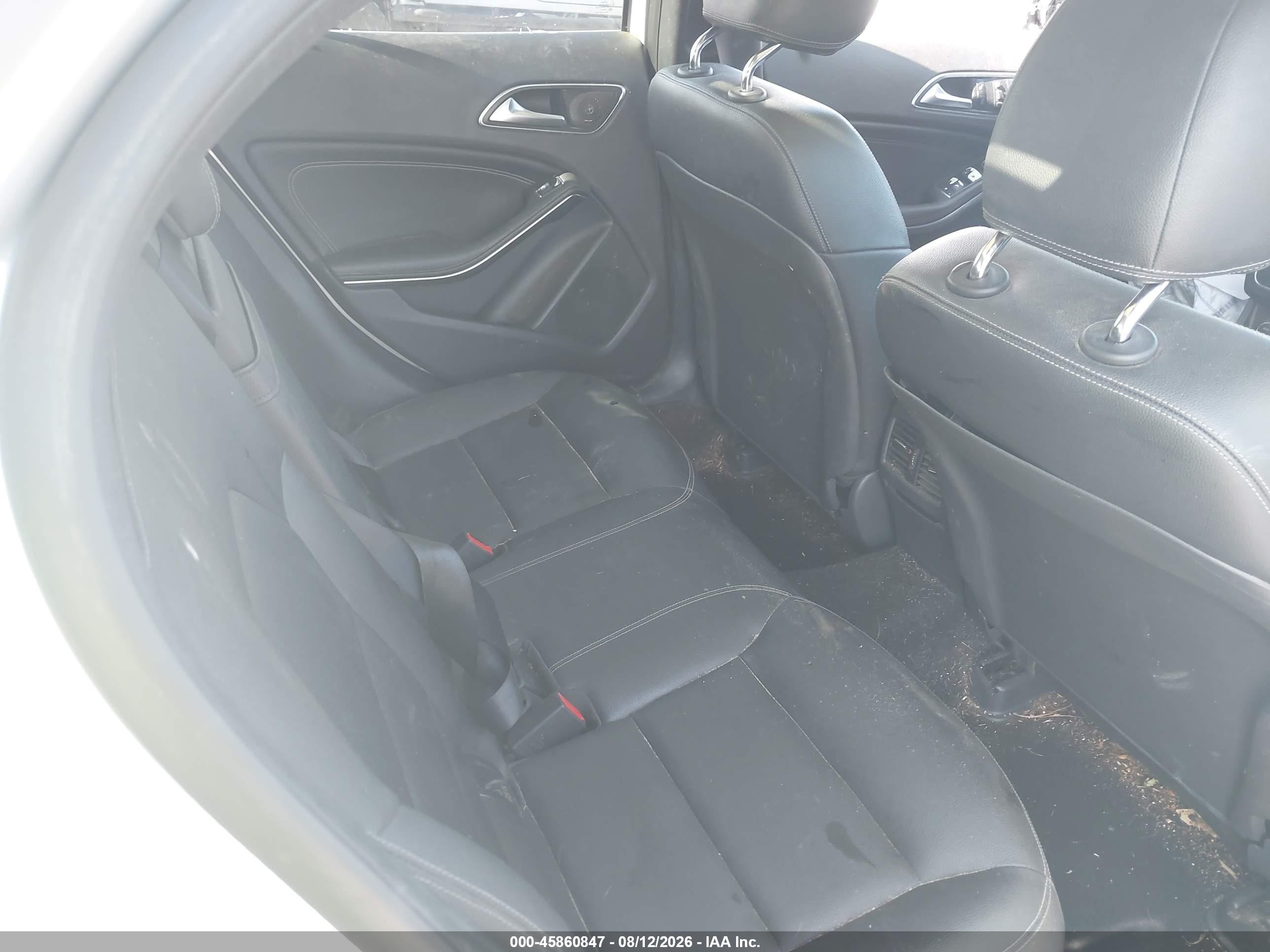 2015 Mercedes-benz Gla 250   Серебряный vin: WDCTG4EB0FJ135177
