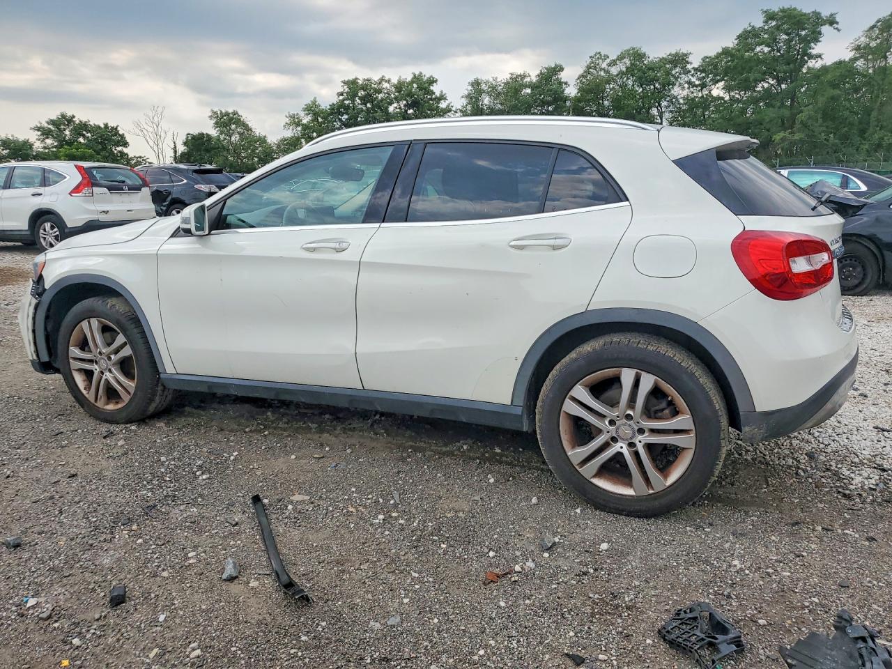 2015 Mercedes-benz Gla 250 White vin: WDCTG4EB0FJ175002