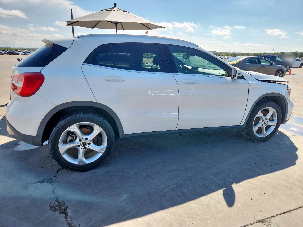 2018 Mercedes-benz Gla 250 White vin: WDCTG4EB0JJ477835