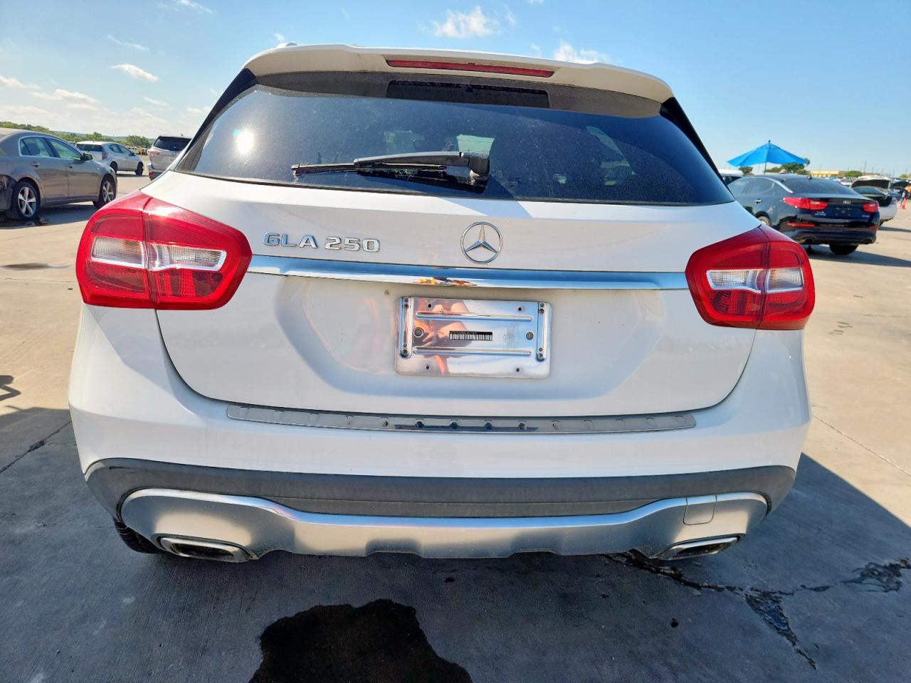 2018 Mercedes-benz Gla 250 White vin: WDCTG4EB0JJ477835