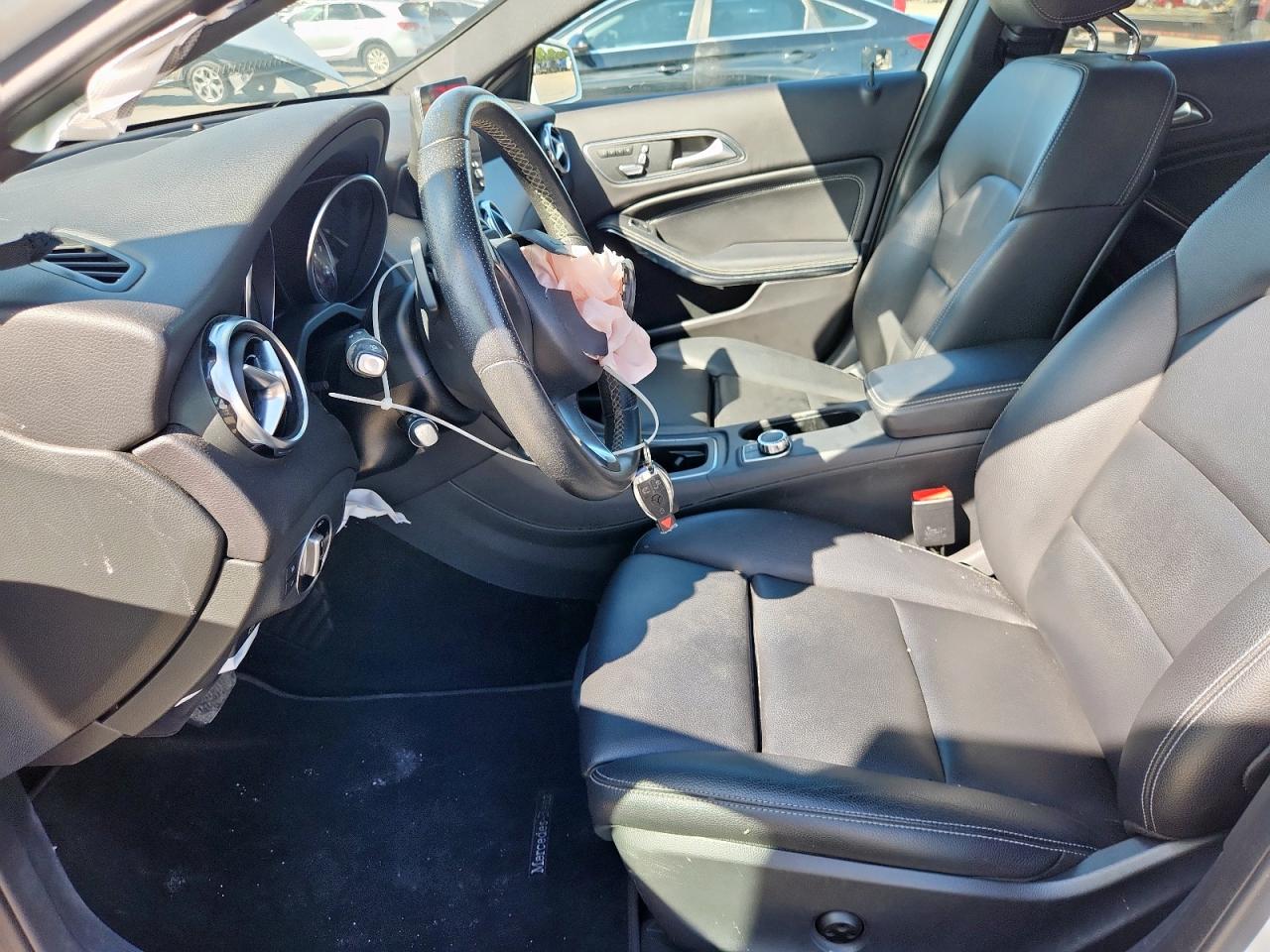 2018 Mercedes-benz Gla 250 White vin: WDCTG4EB0JJ477835