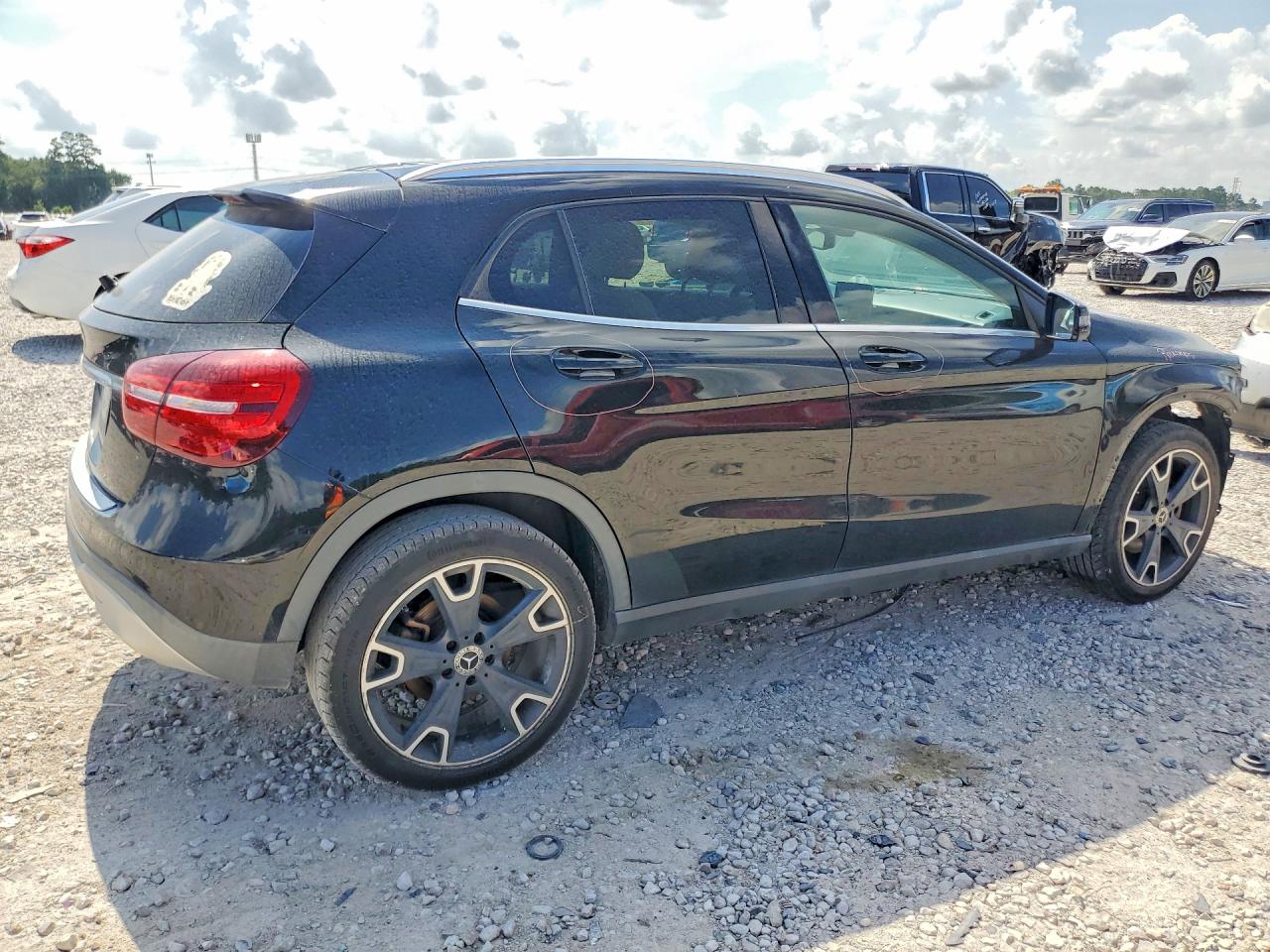 2019 Mercedes-benz Gla 250 Black vin: WDCTG4EB1KJ532665