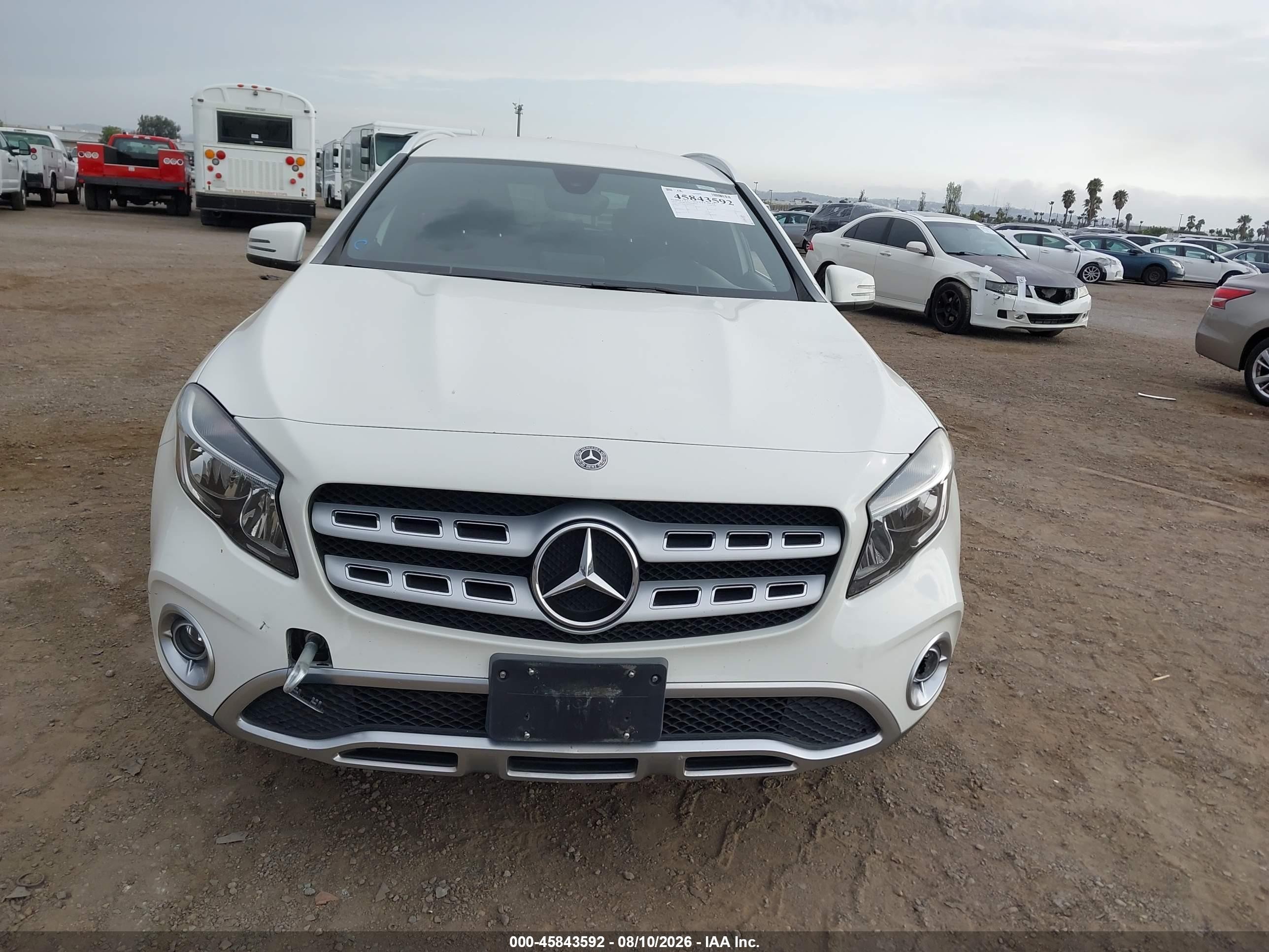 2018 Mercedes-benz Gla 250 White vin: WDCTG4EB2JJ457070
