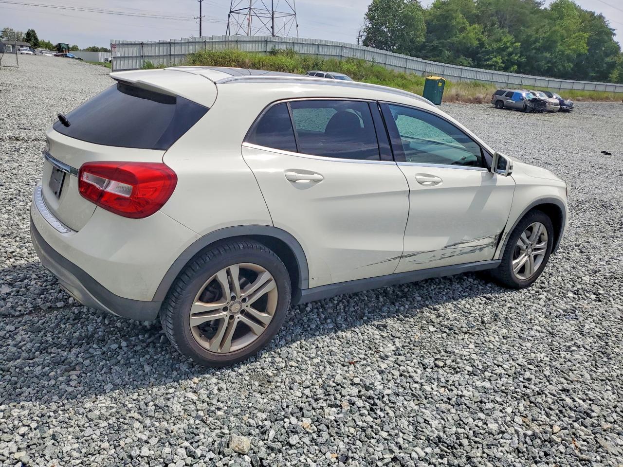 2015 Mercedes-benz Gla 250 White vin: WDCTG4EB3FJ123900