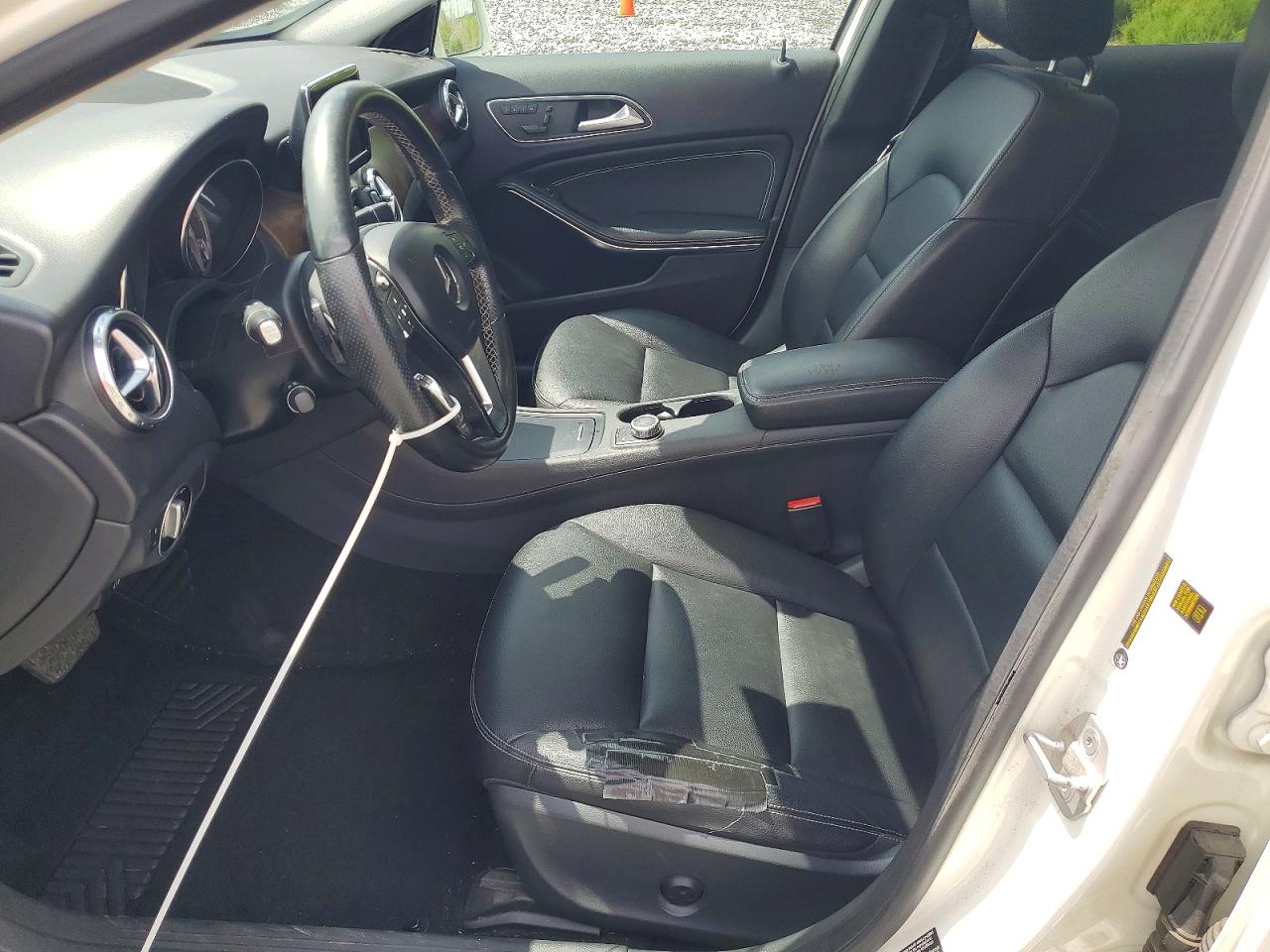2015 Mercedes-benz Gla 250 White vin: WDCTG4EB3FJ123900