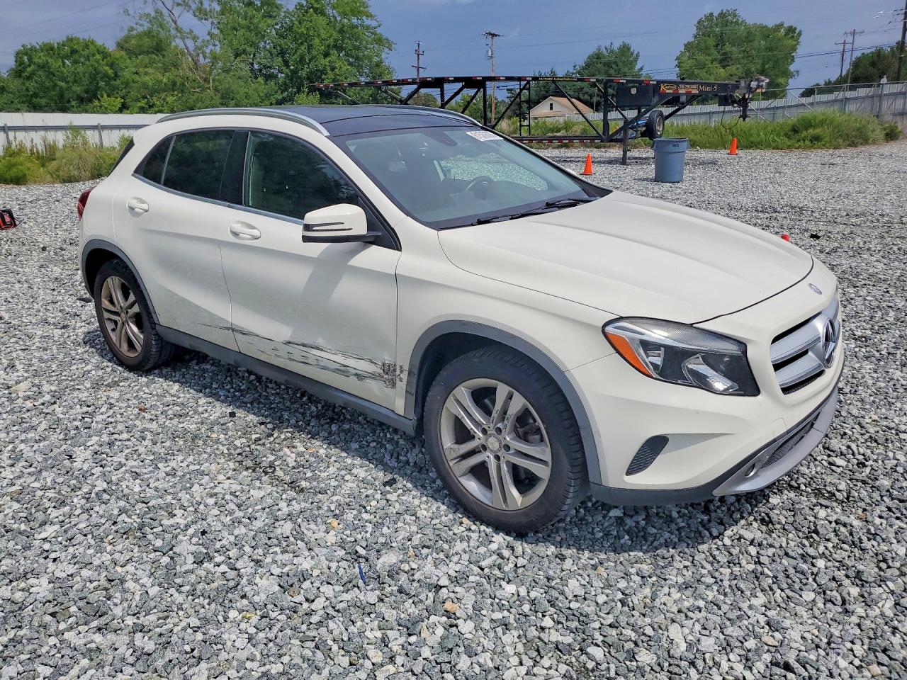 2015 Mercedes-benz Gla 250 White vin: WDCTG4EB3FJ123900