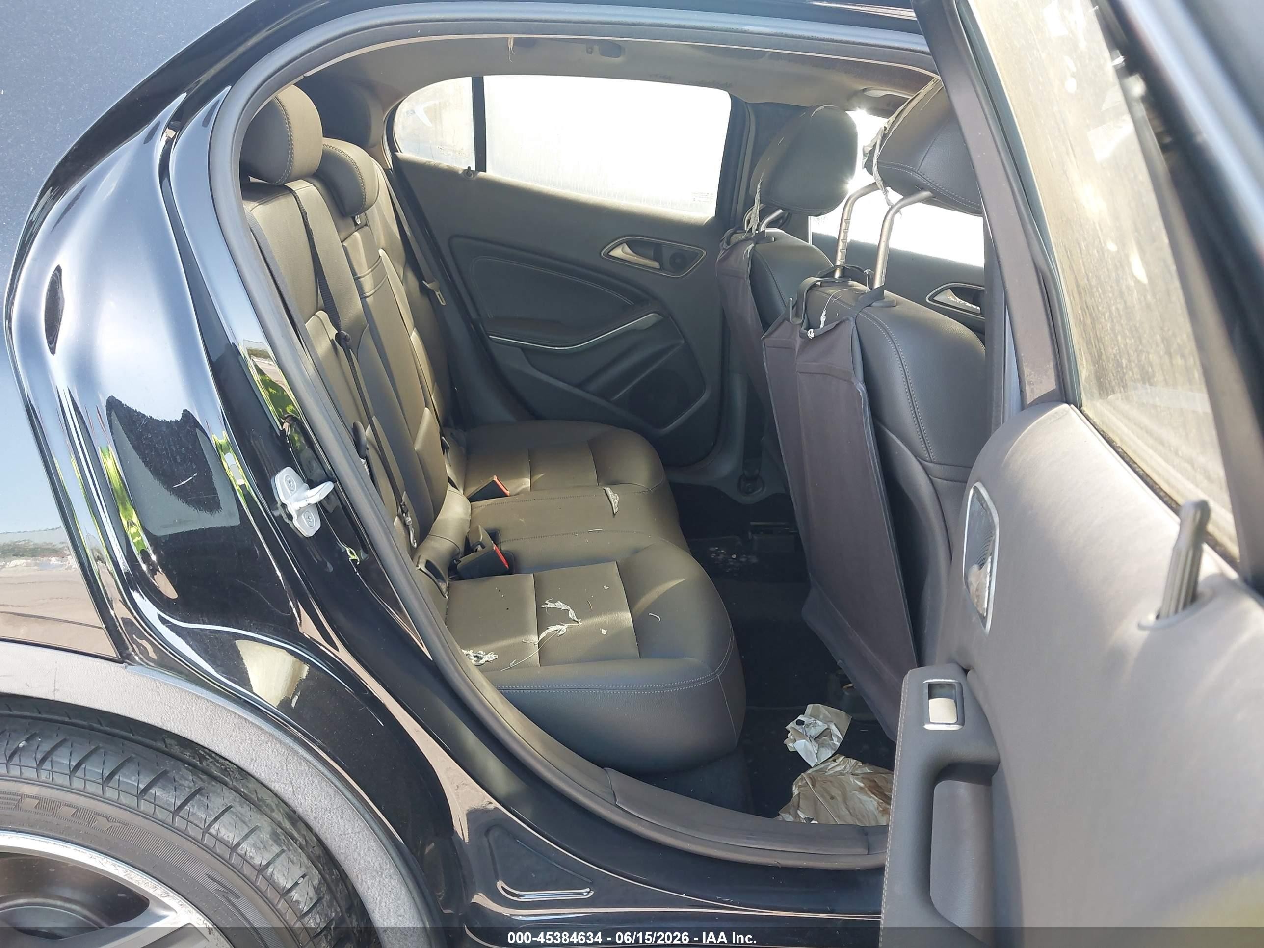 2015 Mercedes-benz Gla 250 Black vin: WDCTG4EB3FJ155472