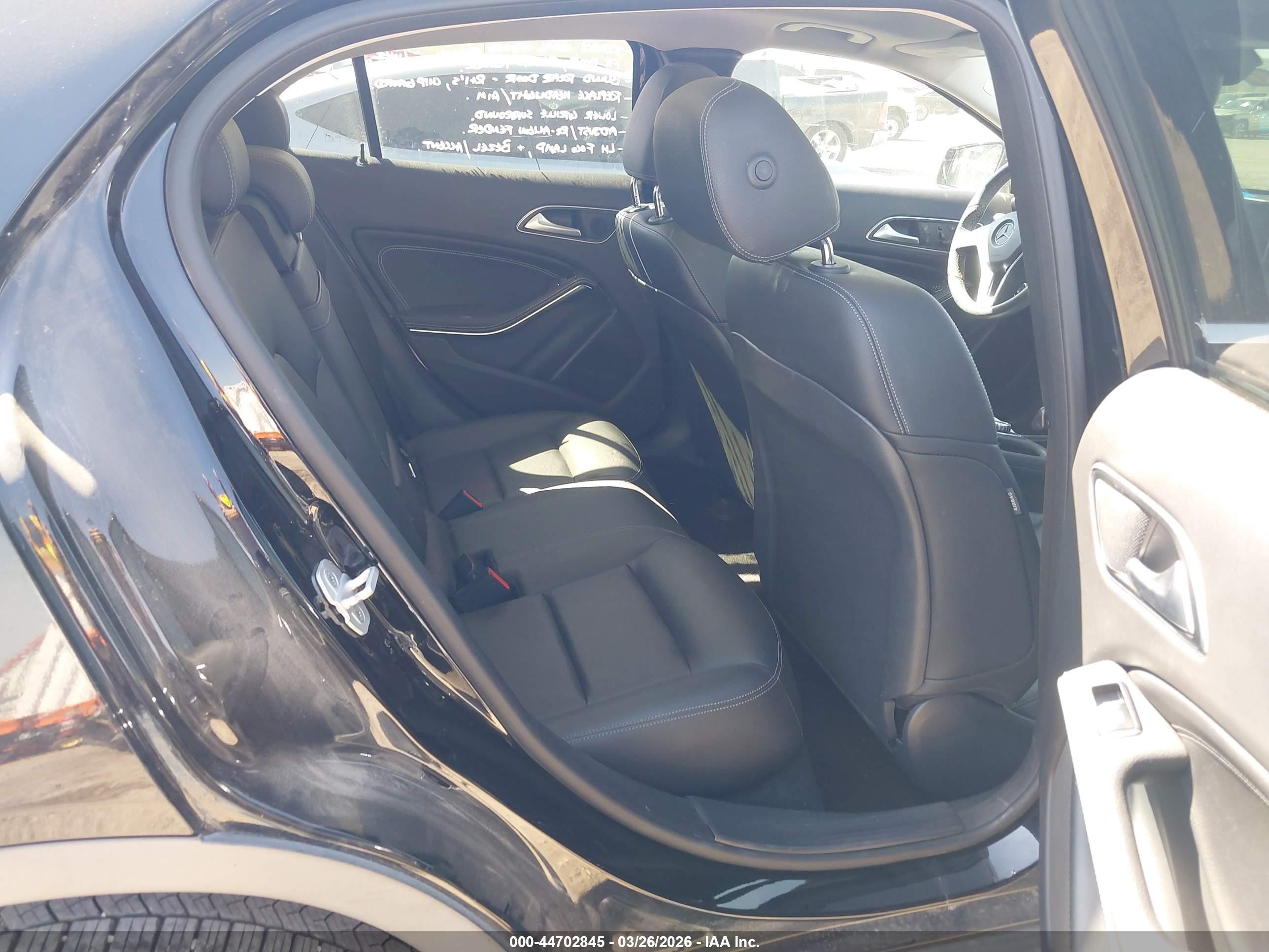 2015 Mercedes-benz Gla 250   Black vin: WDCTG4EB3FJ172238