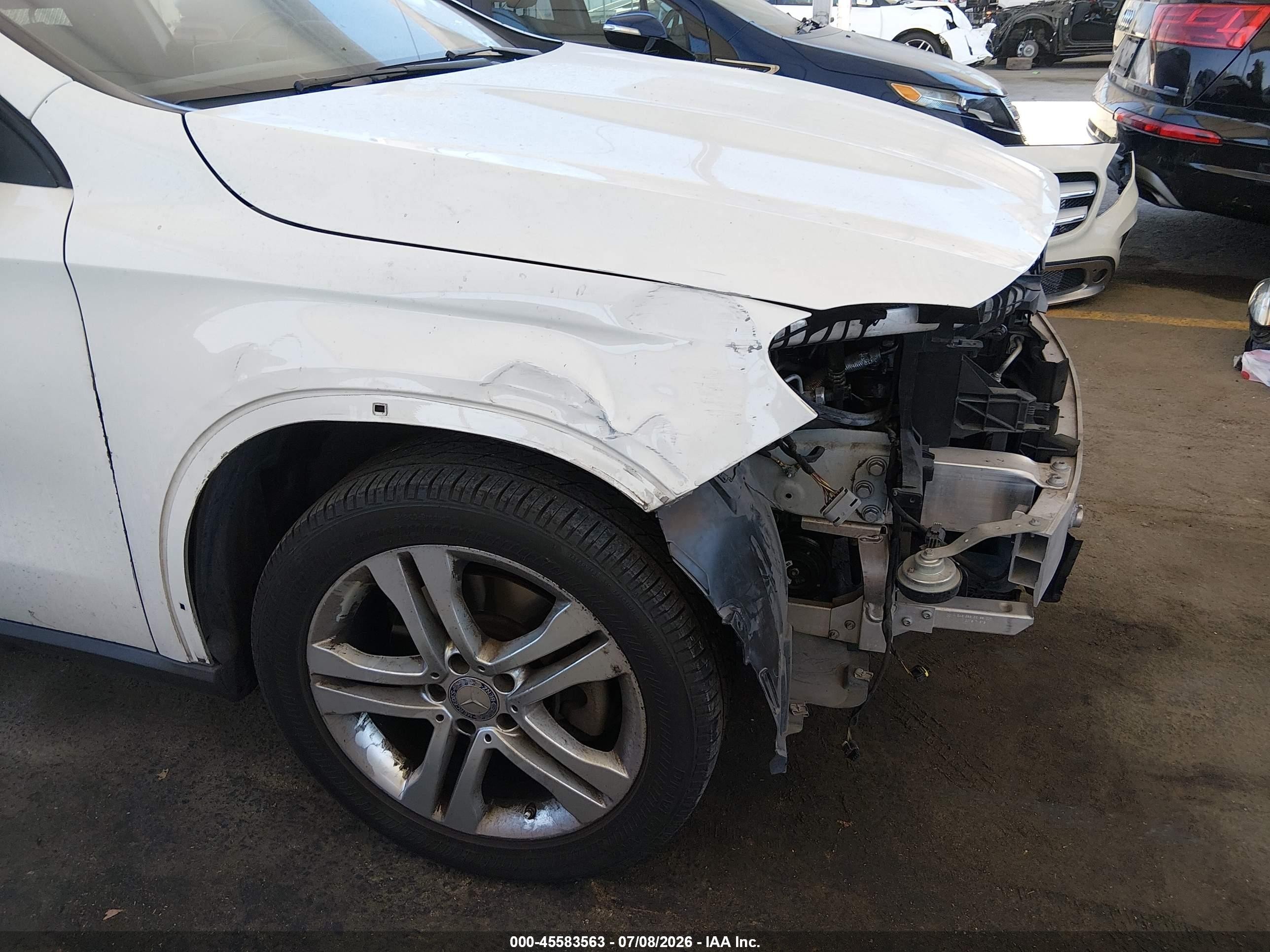 2015 Mercedes-benz Gla 250   White vin: WDCTG4EB3FJ185569