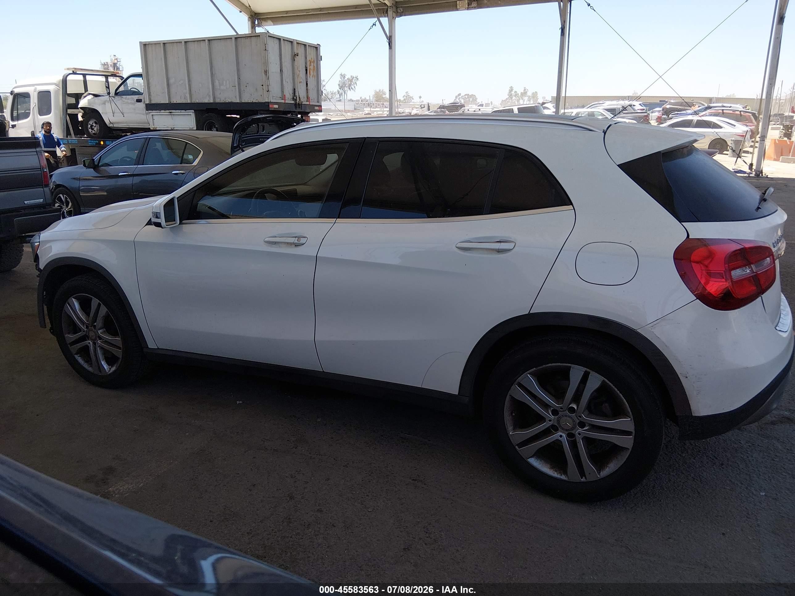 2015 Mercedes-benz Gla 250   White vin: WDCTG4EB3FJ185569