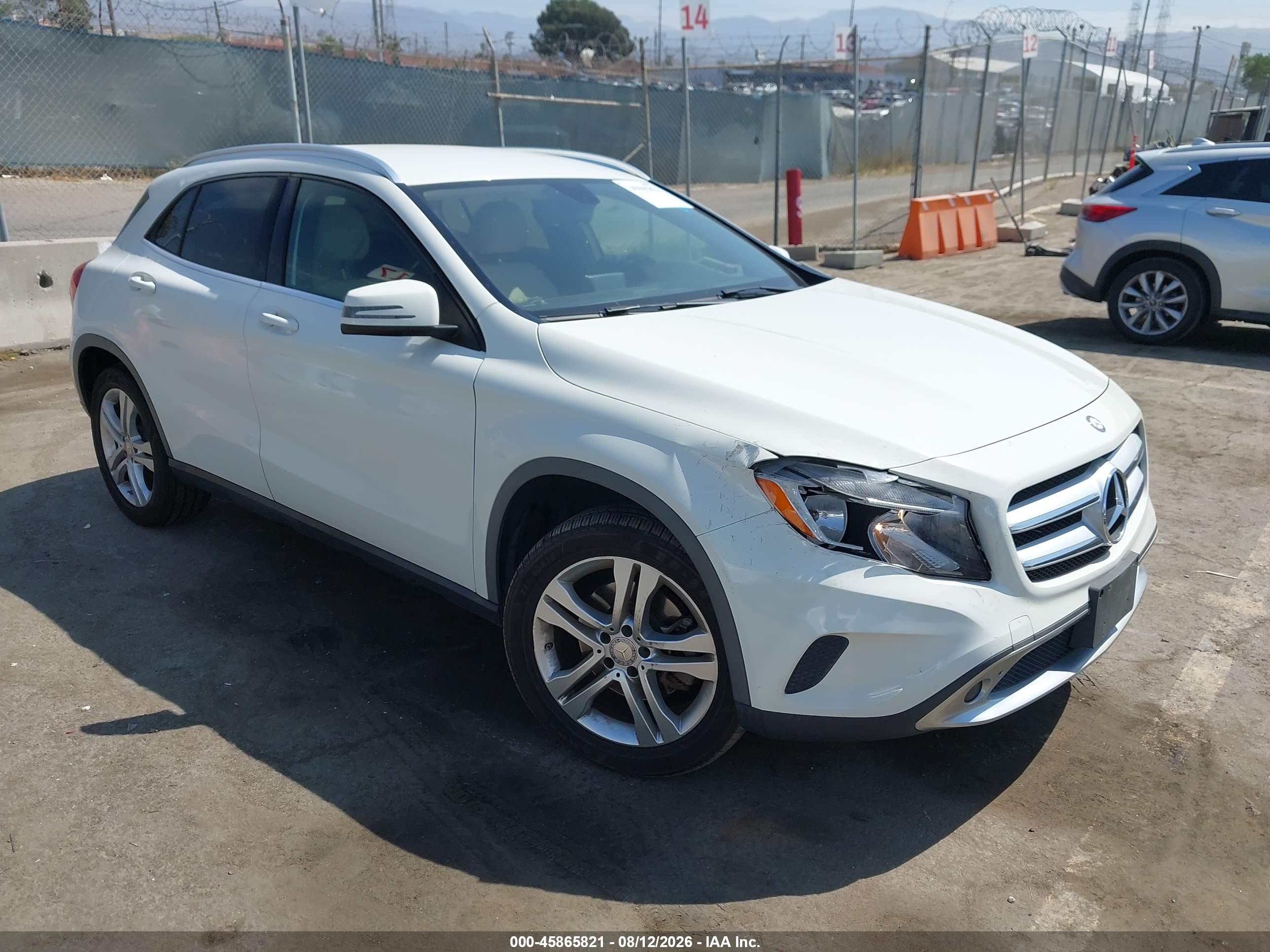 2015 Mercedes-benz Gla 250   White vin: WDCTG4EB4FJ123730