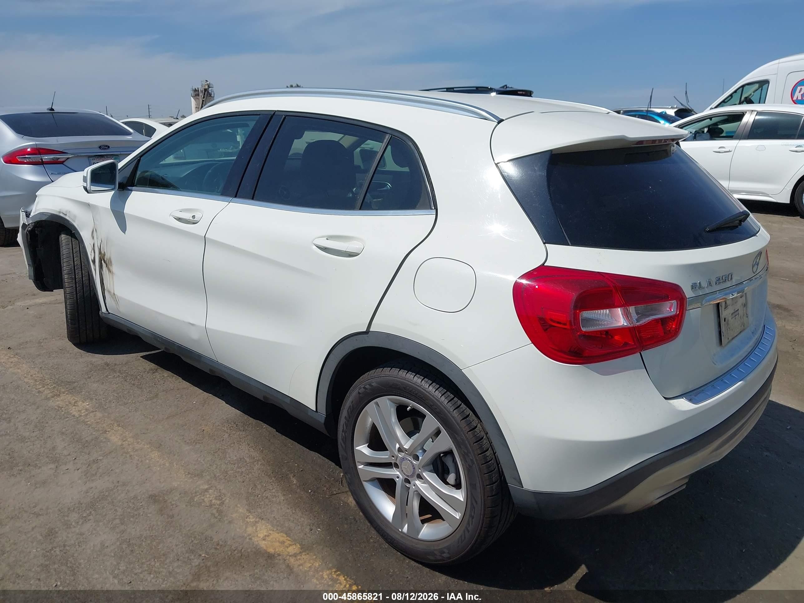 2015 Mercedes-benz Gla 250   White vin: WDCTG4EB4FJ123730