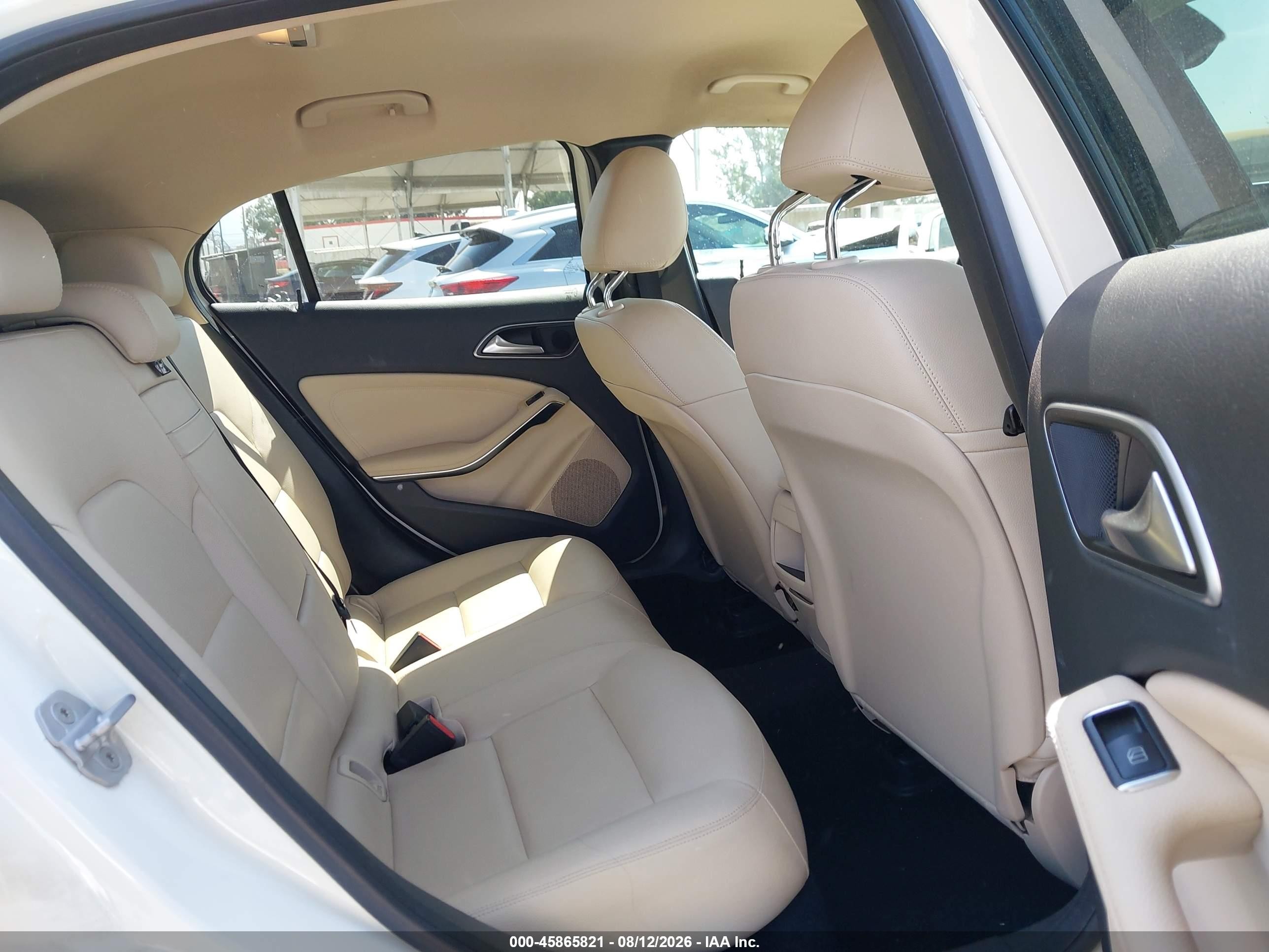 2015 Mercedes-benz Gla 250   White vin: WDCTG4EB4FJ123730