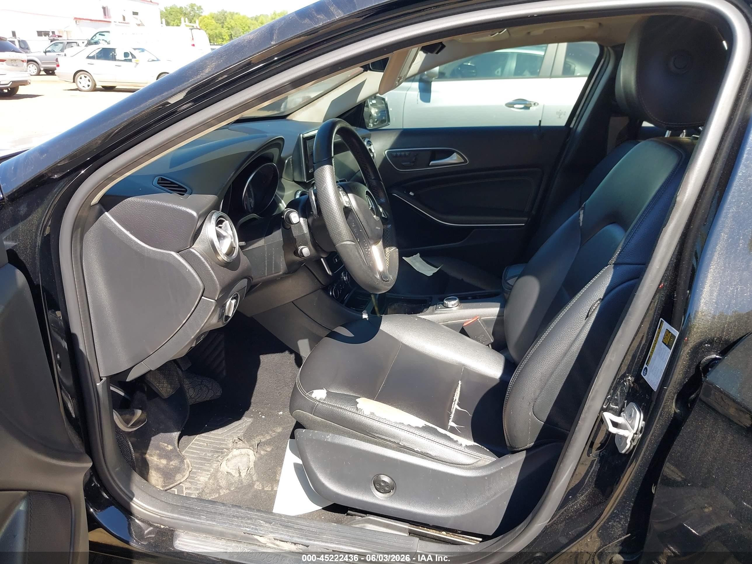 2015 Mercedes-benz Gla 250   Black vin: WDCTG4EB4FJ178453