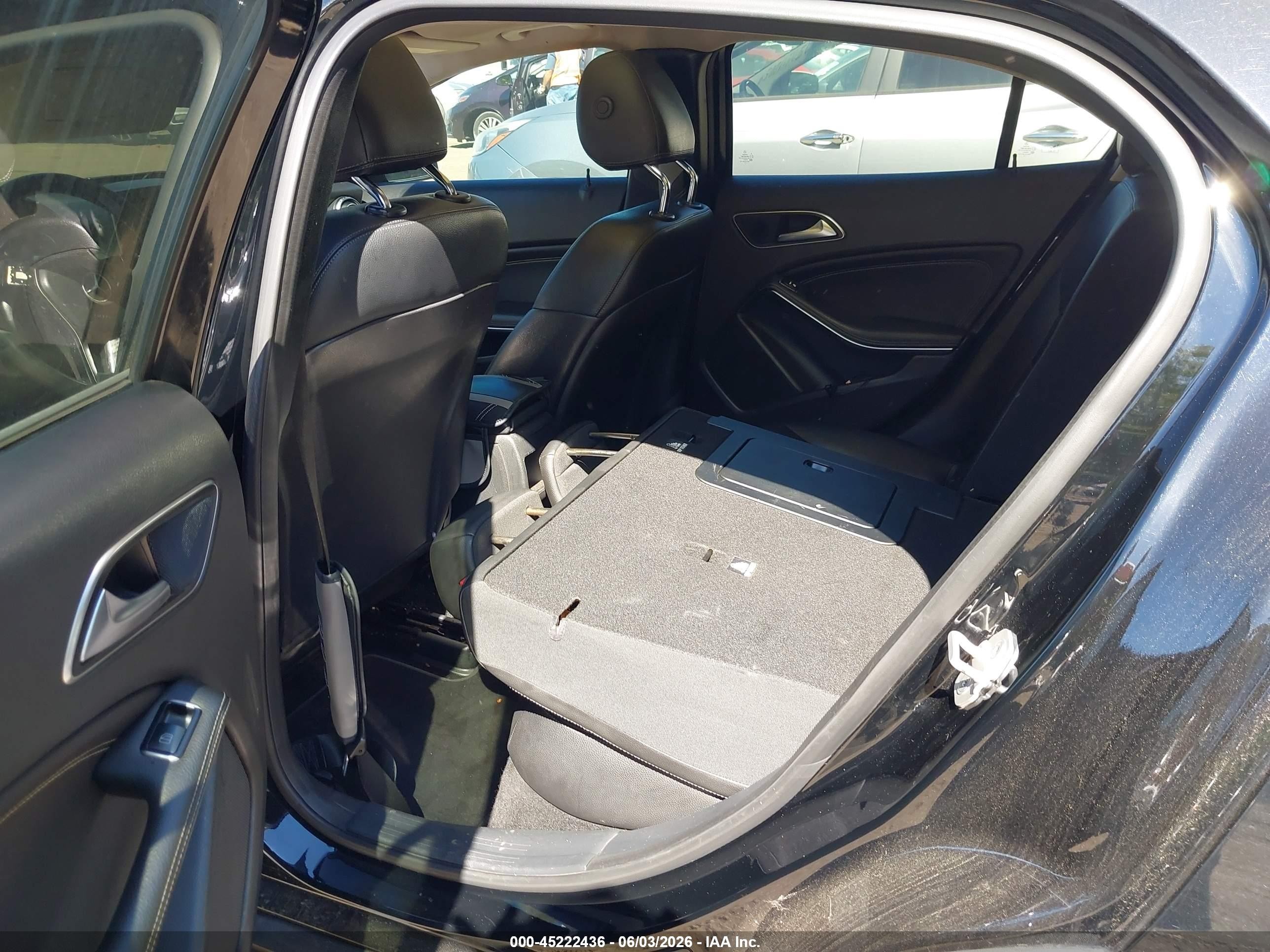 2015 Mercedes-benz Gla 250   Black vin: WDCTG4EB4FJ178453