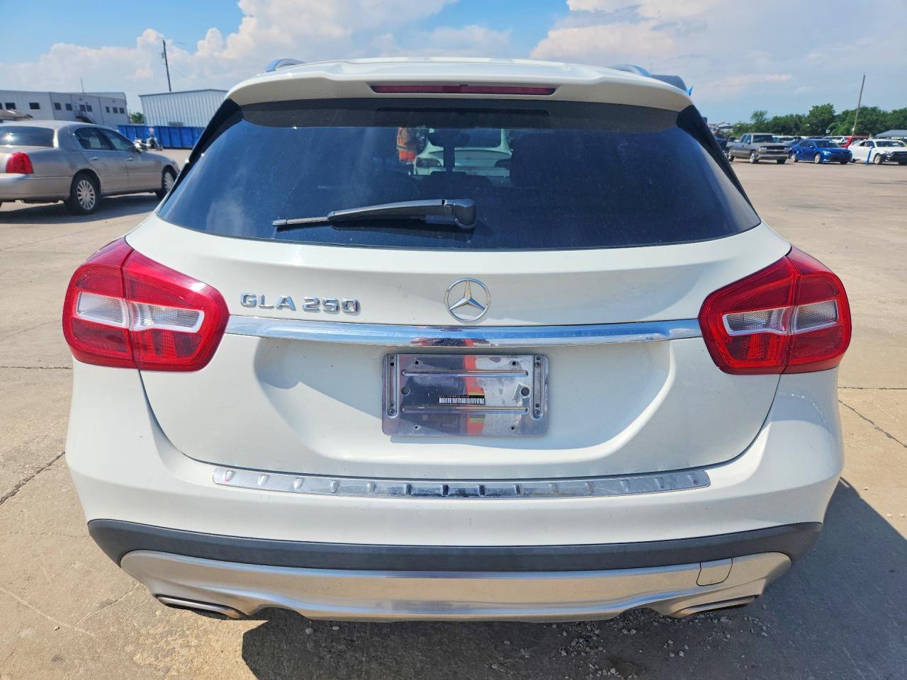 2016 Mercedes-benz Gla 250 White vin: WDCTG4EB4GJ214630