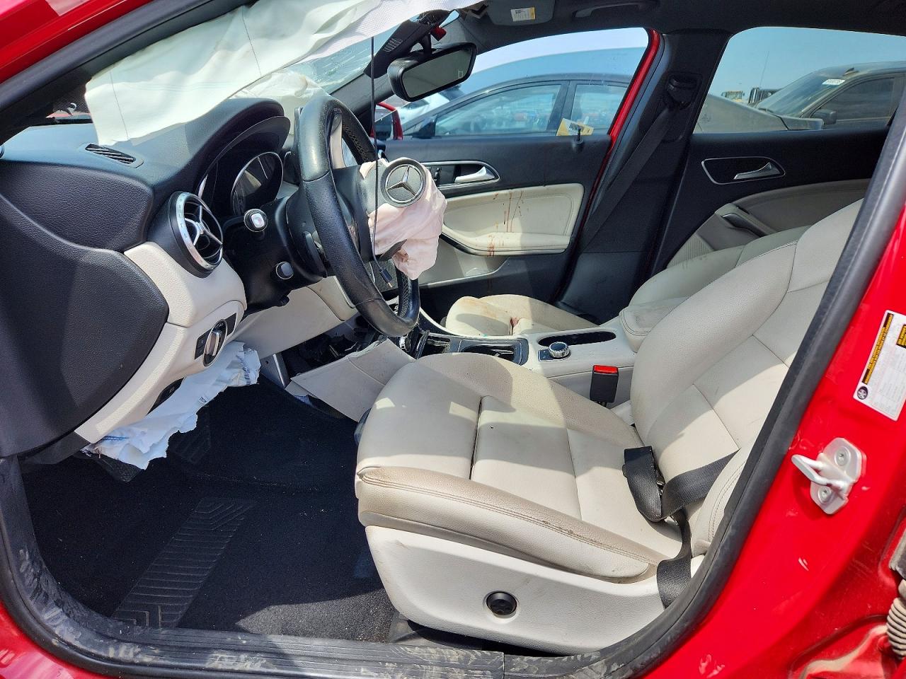 2017 Mercedes-benz Gla 250 Red vin: WDCTG4EB4HJ326460