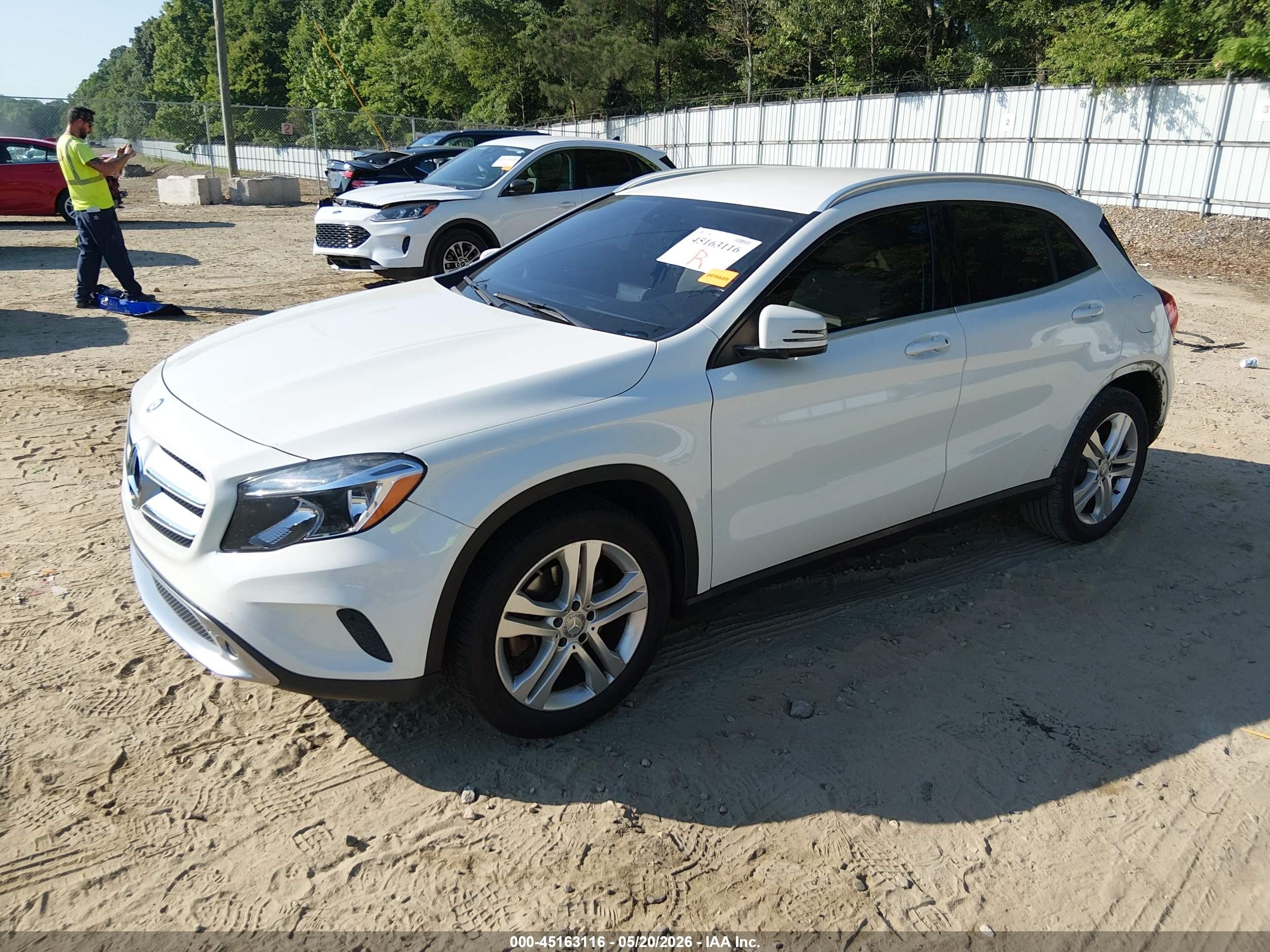 2015 Mercedes-benz Gla 250 White vin: WDCTG4EB5FJ162942