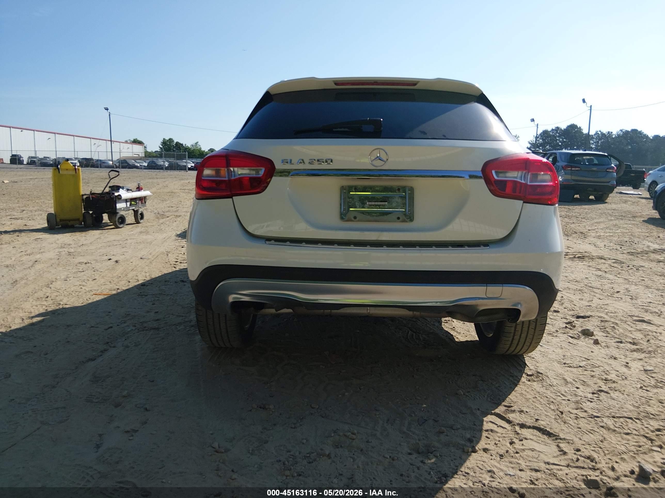 2015 Mercedes-benz Gla 250 White vin: WDCTG4EB5FJ162942