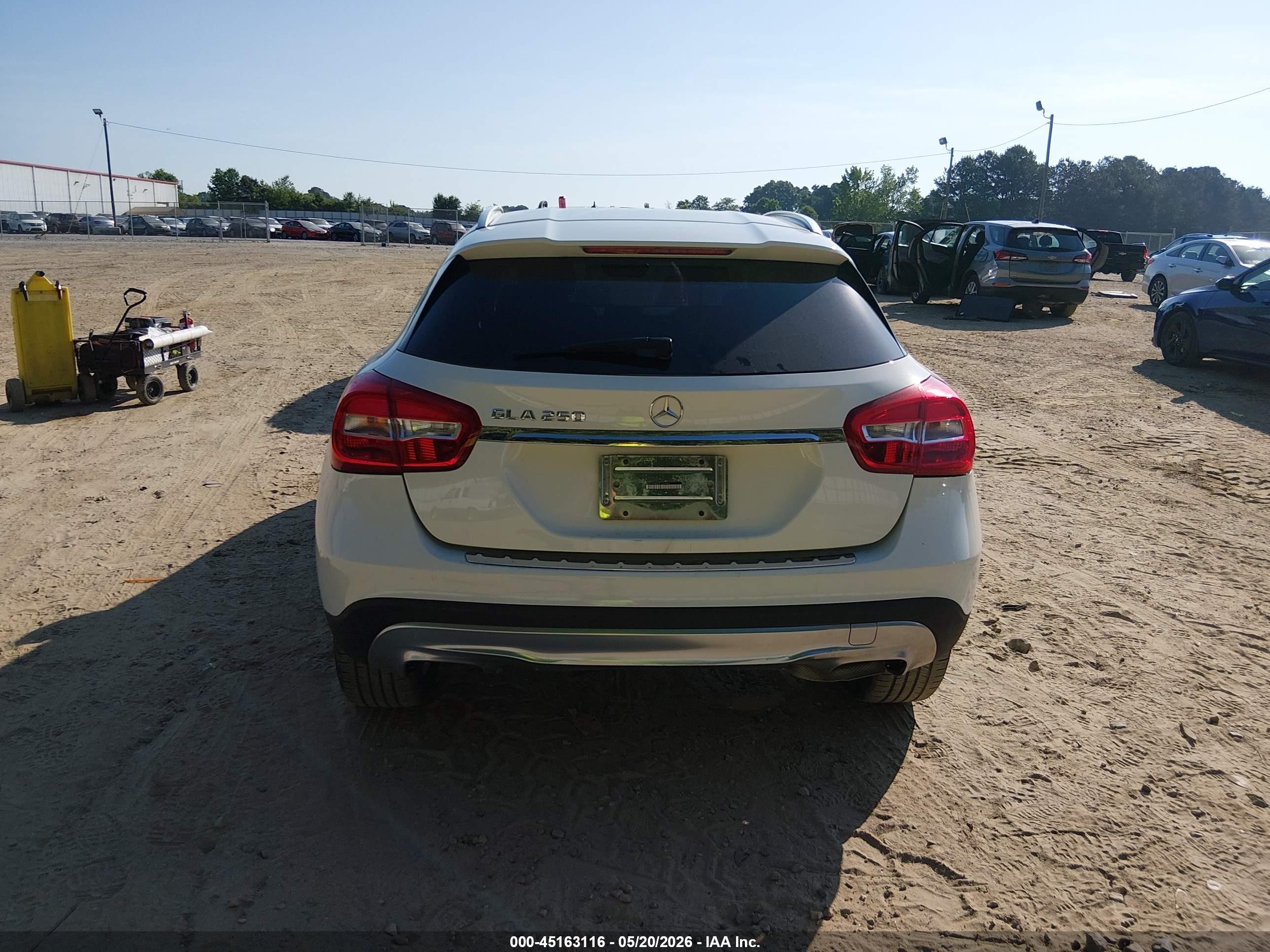2015 Mercedes-benz Gla 250 White vin: WDCTG4EB5FJ162942