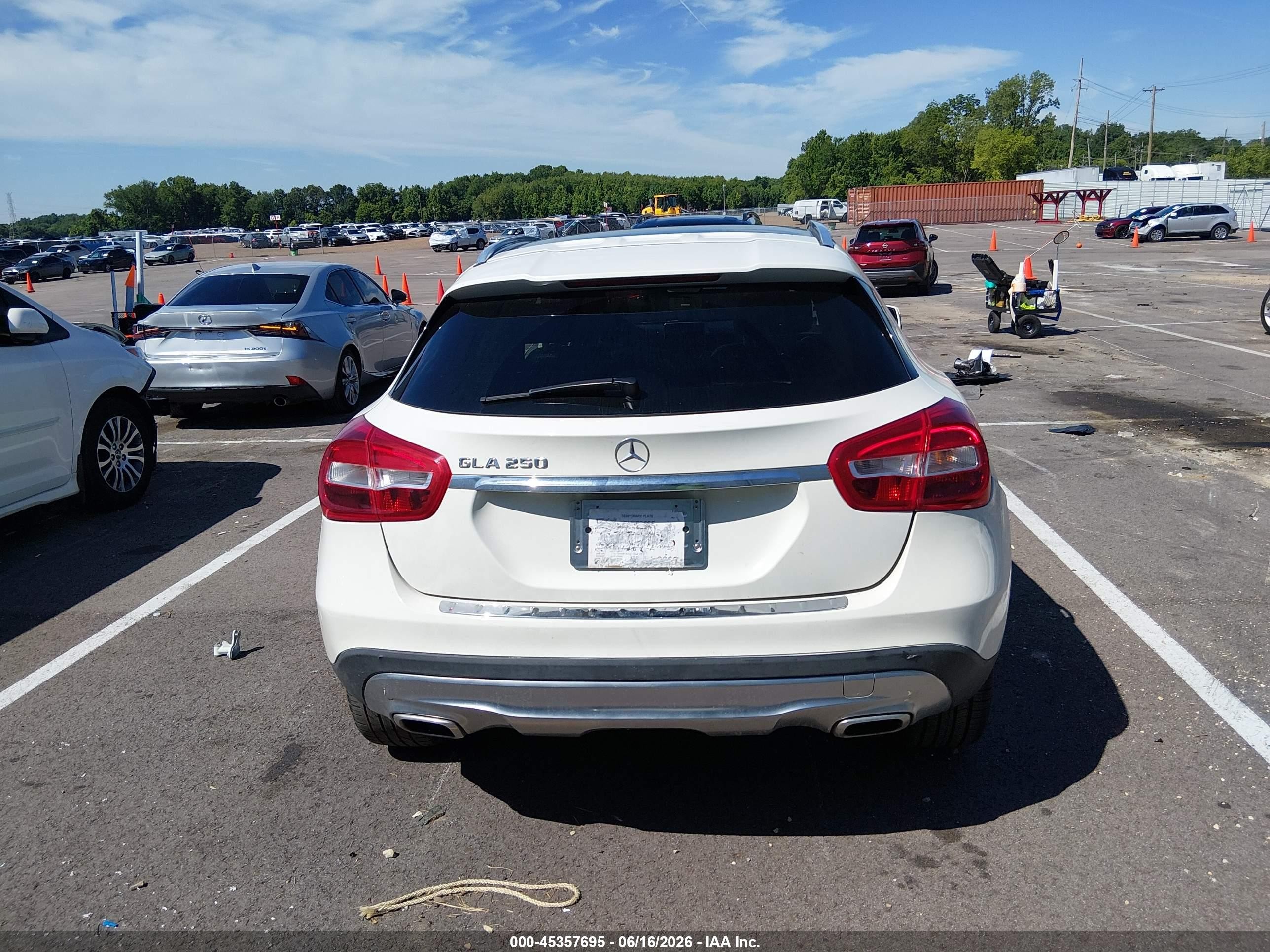2015 Mercedes-benz Gla 250   White vin: WDCTG4EB5FJ182060