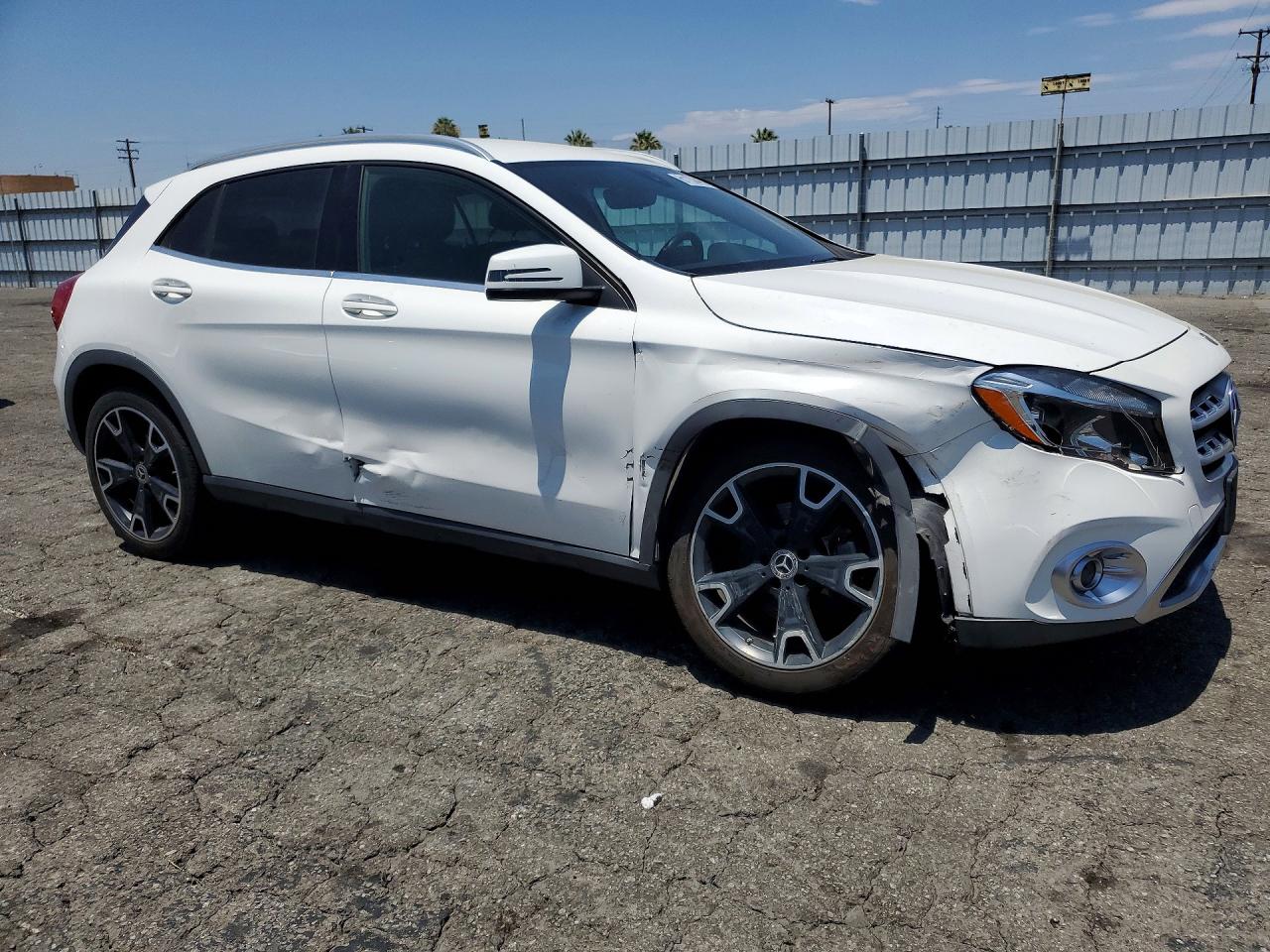 2019 Mercedes-benz Gla 250 Белый vin: WDCTG4EB6KU014128