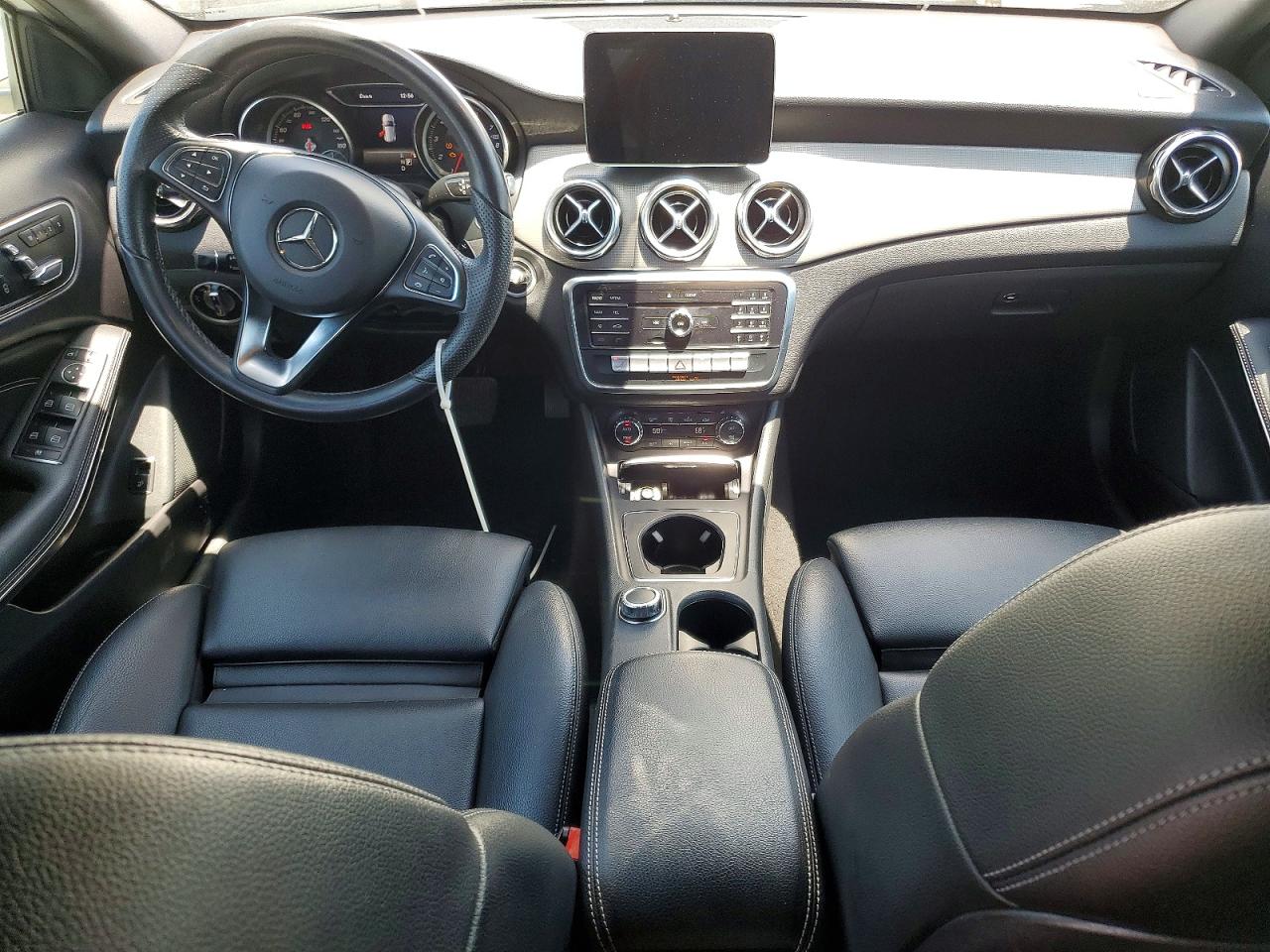 2019 Mercedes-benz Gla 250 Белый vin: WDCTG4EB6KU014128