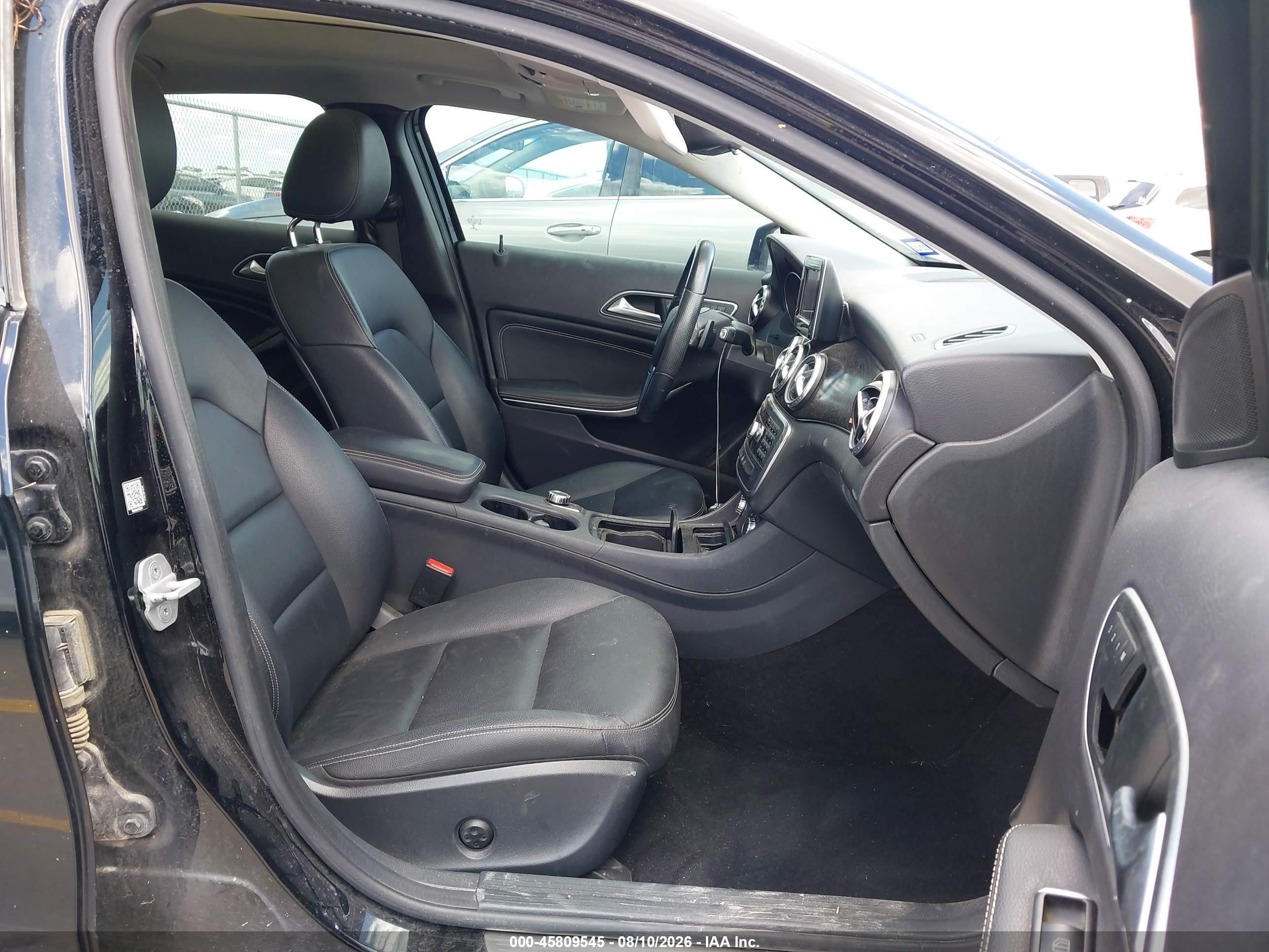 2015 Mercedes-benz Gla 250   Black vin: WDCTG4EB7FJ143843