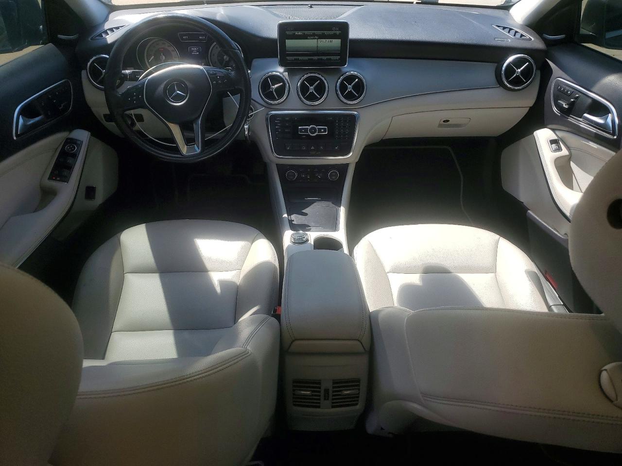 2015 Mercedes-benz Gla 250 Silver vin: WDCTG4EB7FJ162280