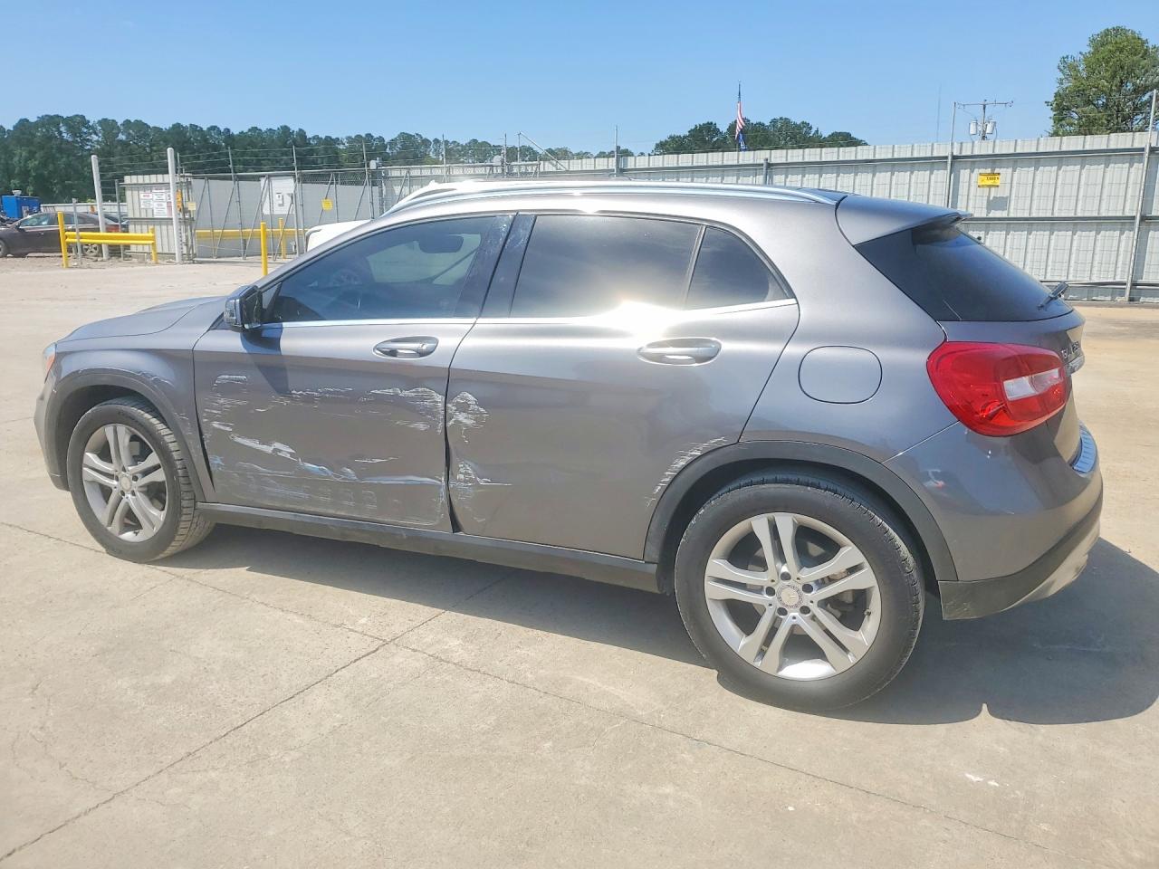 2015 Mercedes-benz Gla 250 Silver vin: WDCTG4EB7FJ162280
