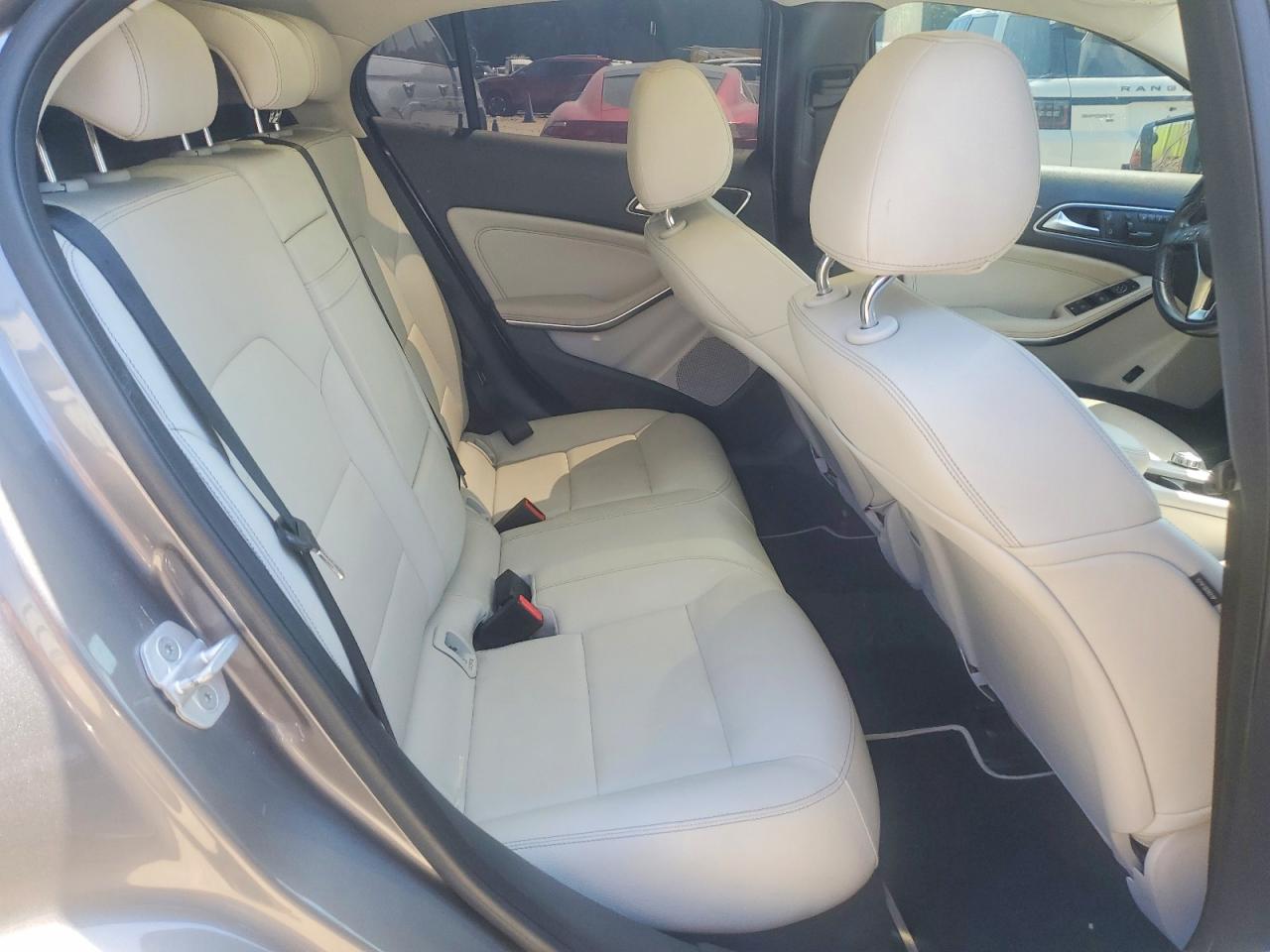 2015 Mercedes-benz Gla 250 Silver vin: WDCTG4EB7FJ162280