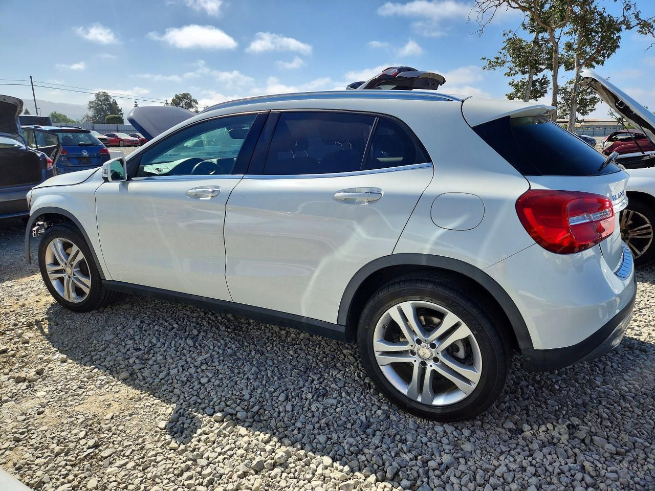 2015 Mercedes-benz Gla 250 Белый vin: WDCTG4EB7FJ172999