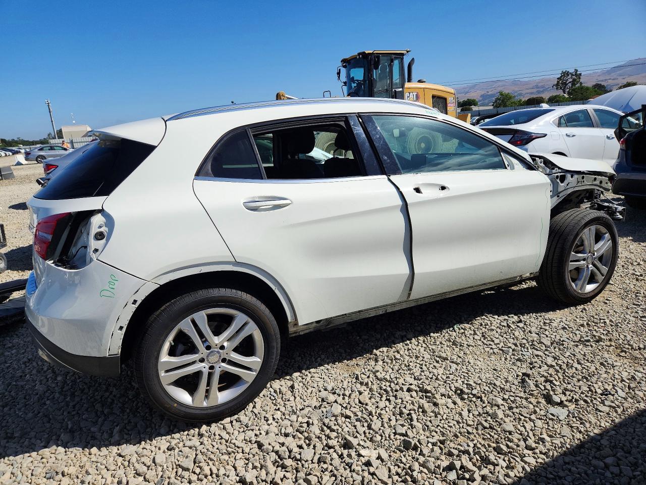 2015 Mercedes-benz Gla 250 Белый vin: WDCTG4EB7FJ172999