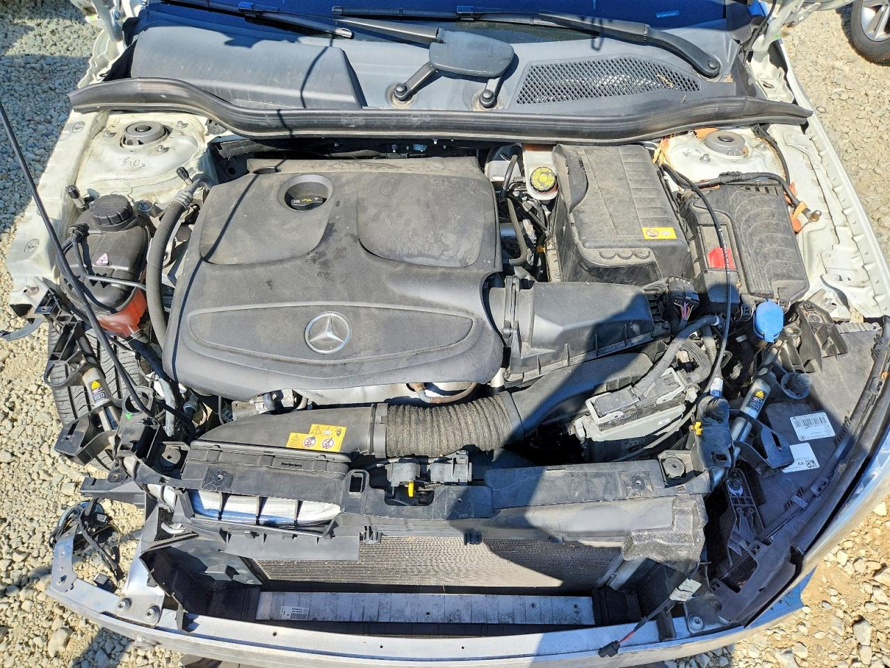 2015 Mercedes-benz Gla 250 Белый vin: WDCTG4EB7FJ172999