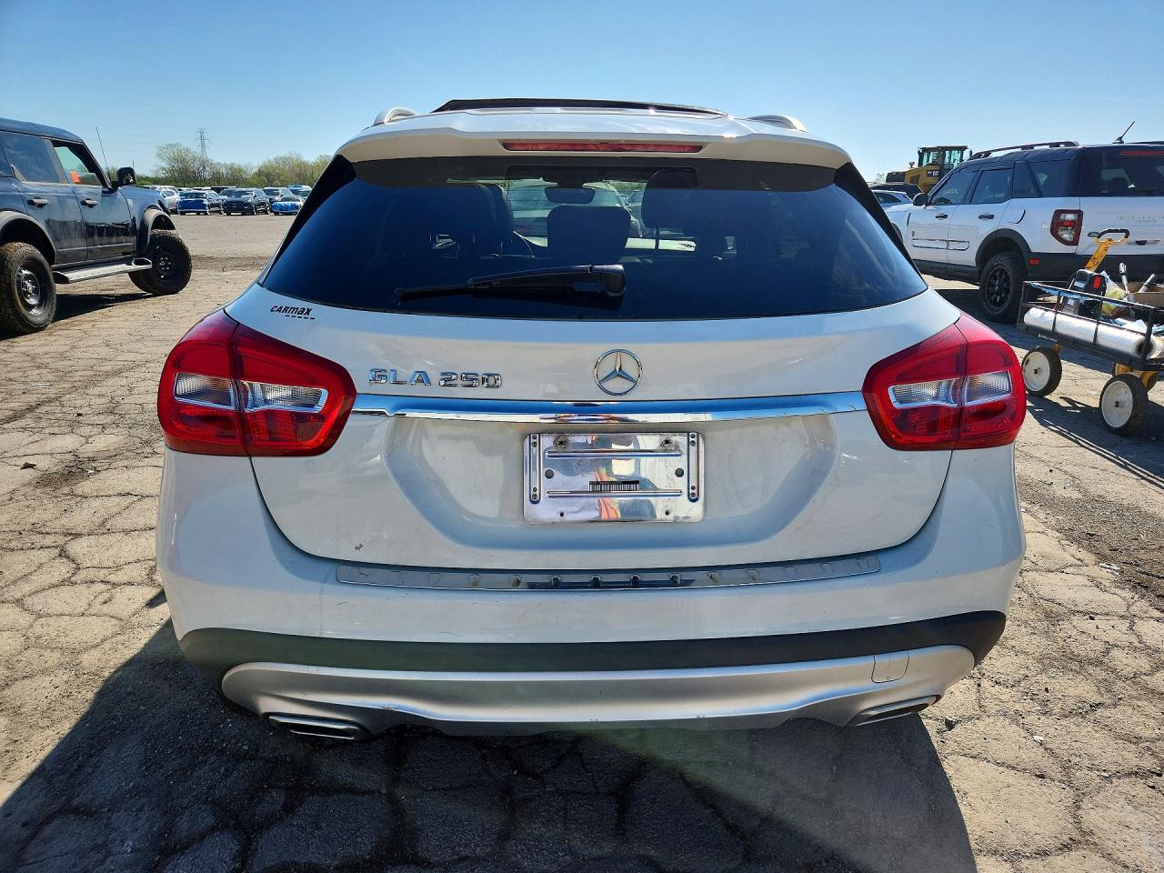 2016 Mercedes-benz Gla 250 White vin: WDCTG4EB7GJ197791
