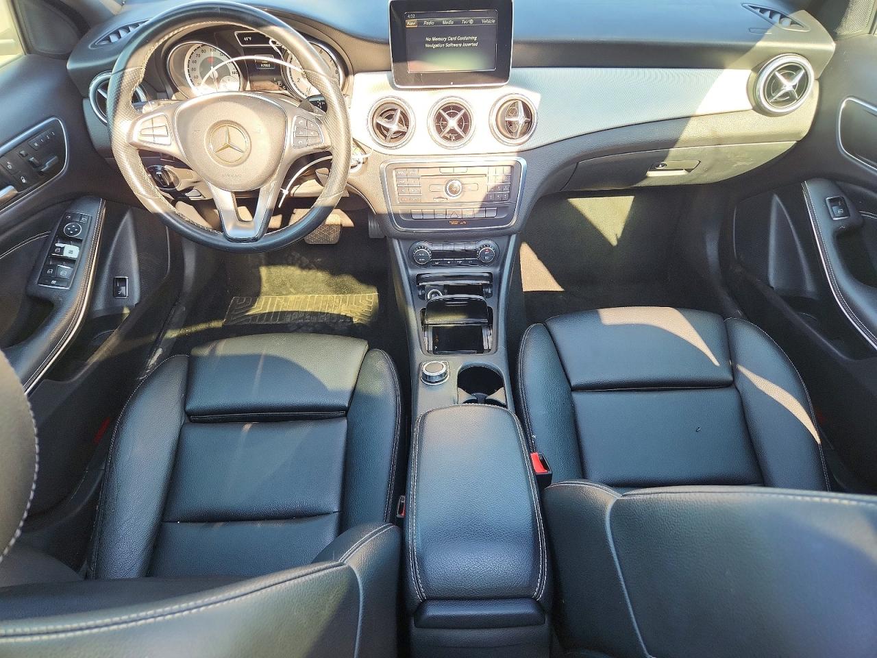 2016 Mercedes-benz Gla 250 White vin: WDCTG4EB7GJ197791