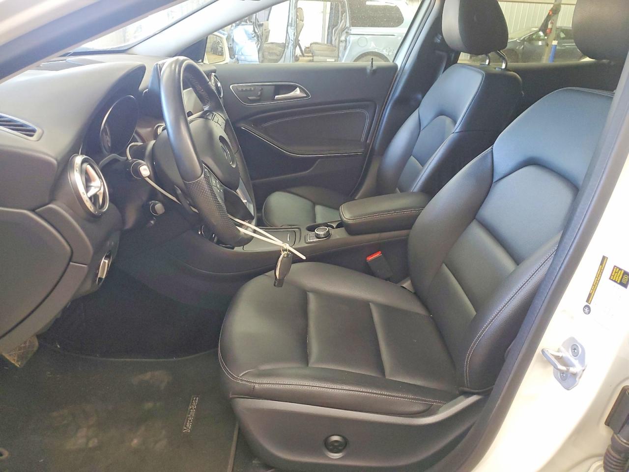 2015 Mercedes-benz Gla 250 White vin: WDCTG4EB8FJ165155